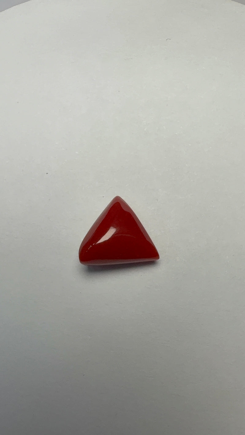 Red Coral – 4.37 Carat – Italy – Triangular