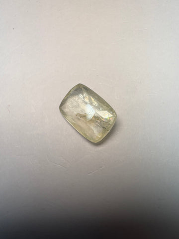 Yellow Sapphire – 5.20 Carat – Sri Lanka