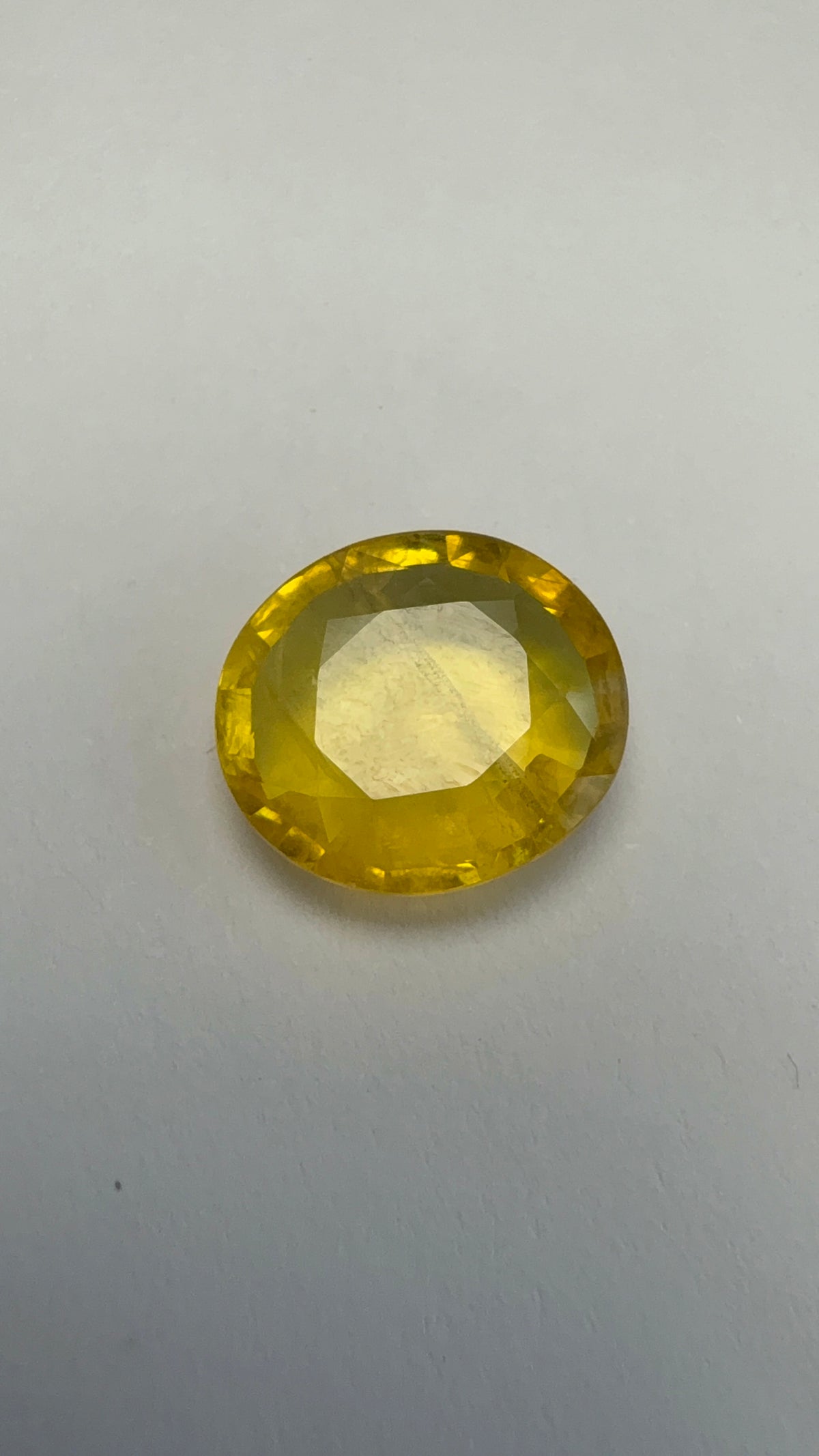 Yellow Sapphire 4.75 carat BKR-101 face-up view