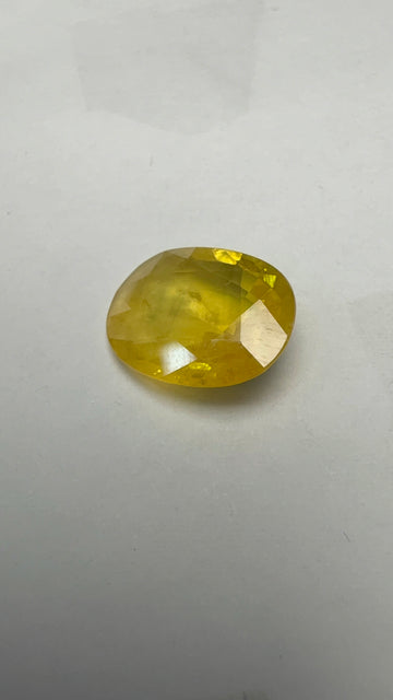 Yellow Sapphire – 6.19 Carat – Thailand — exact stone view 1