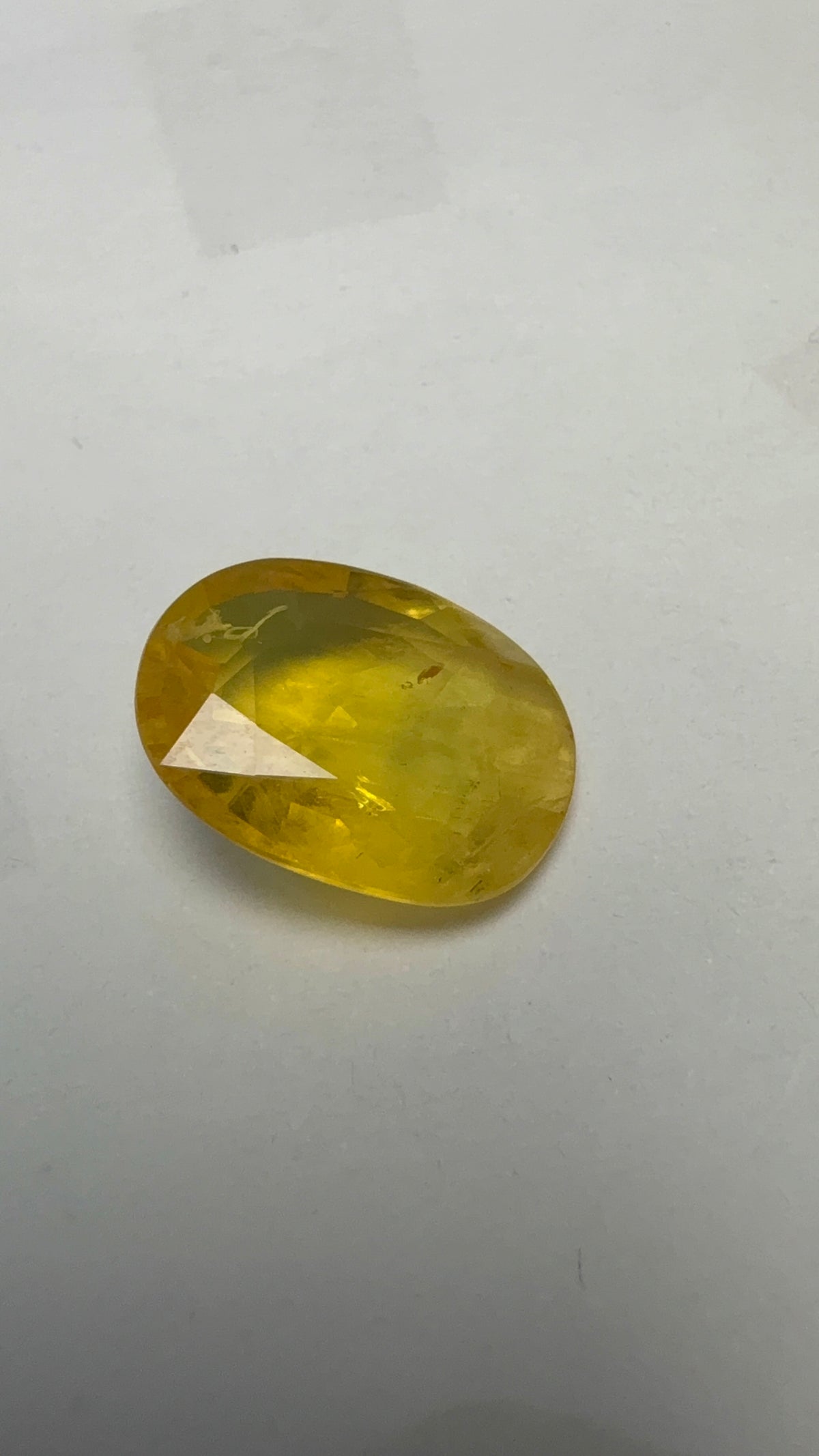 Yellow Sapphire – 6.19 Carat – Thailand — exact stone view 3
