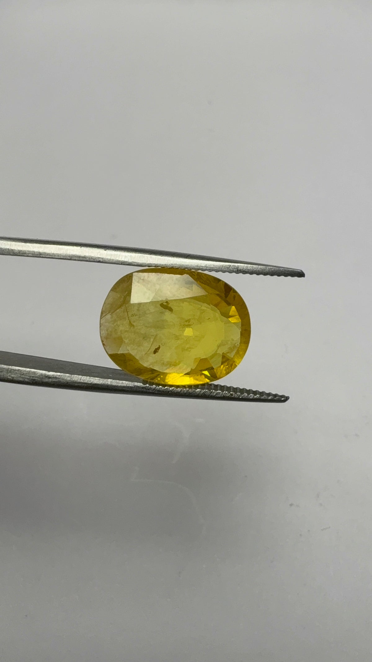 Yellow Sapphire – 6.19 Carat – Thailand — exact stone view 5