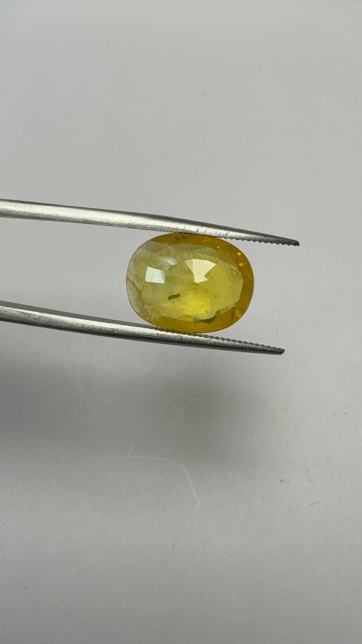 Yellow Sapphire – 6.19 Carat – Thailand — exact stone view 6