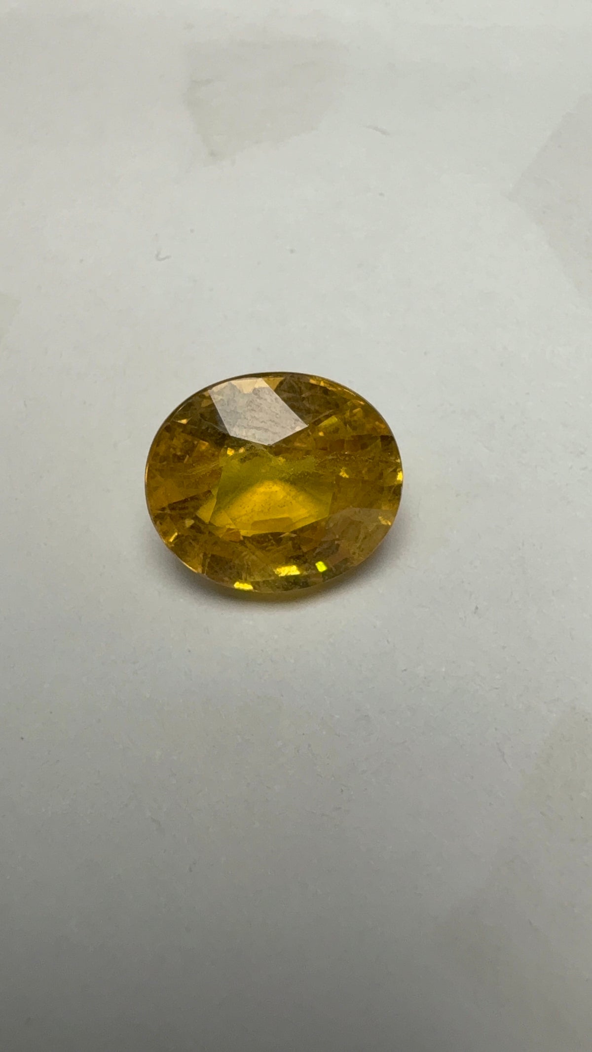 Yellow Sapphire – 6.05 Carat – Thailand — exact stone view 3