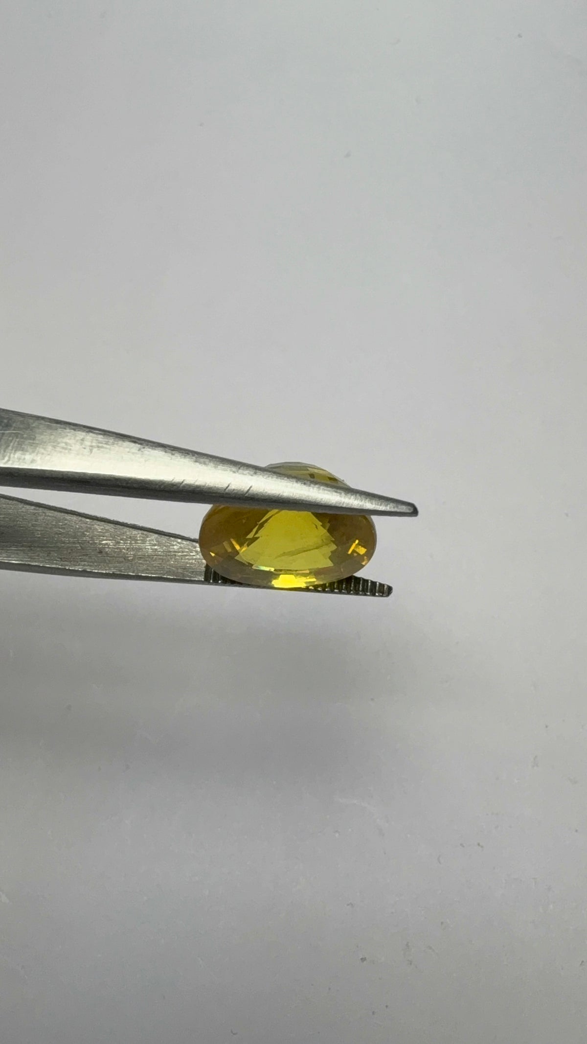 Yellow Sapphire 8.53 carat BKR-115 close view