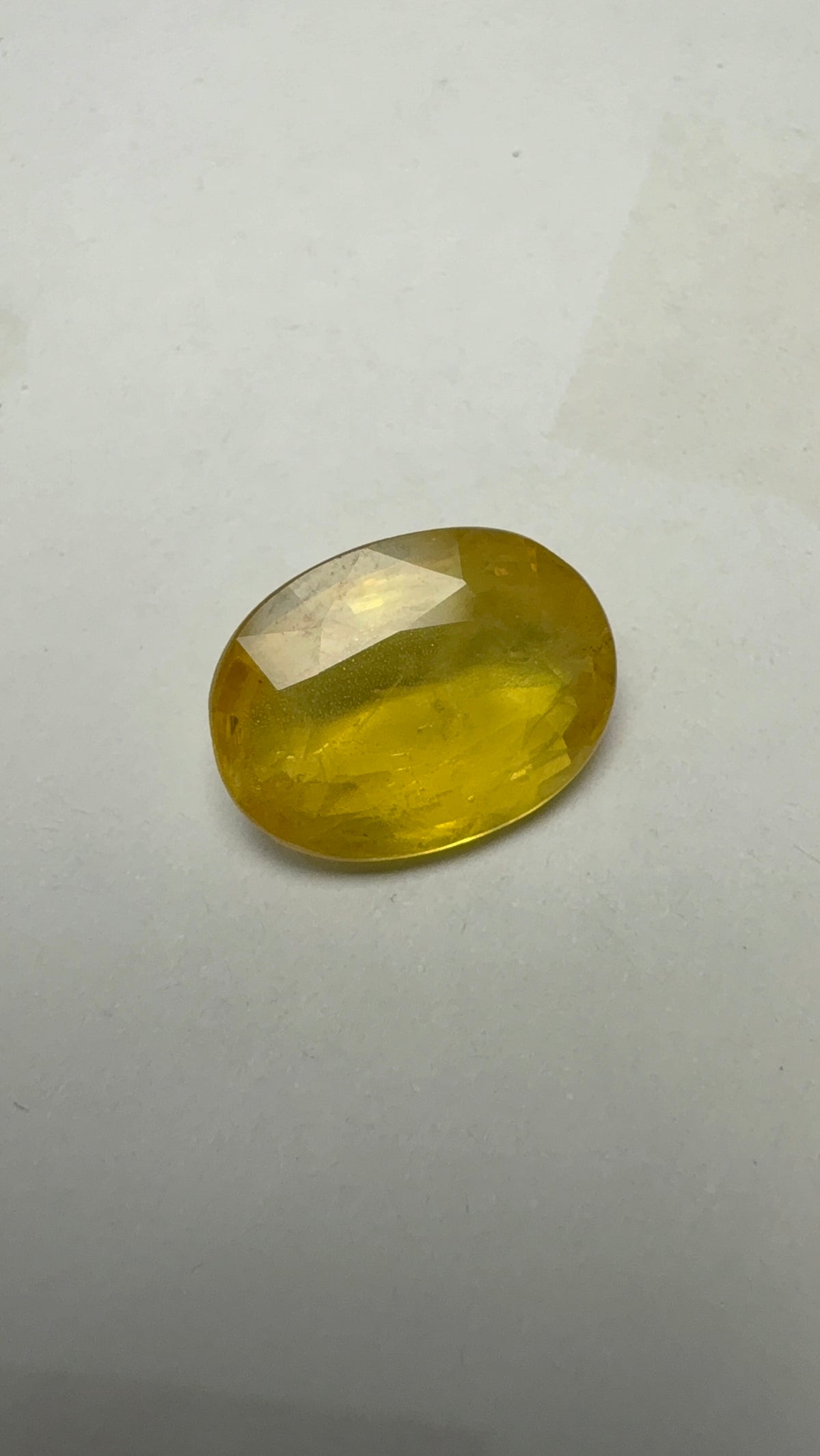 Yellow Sapphire – 5.26 Carat – Thailand — exact stone view 3