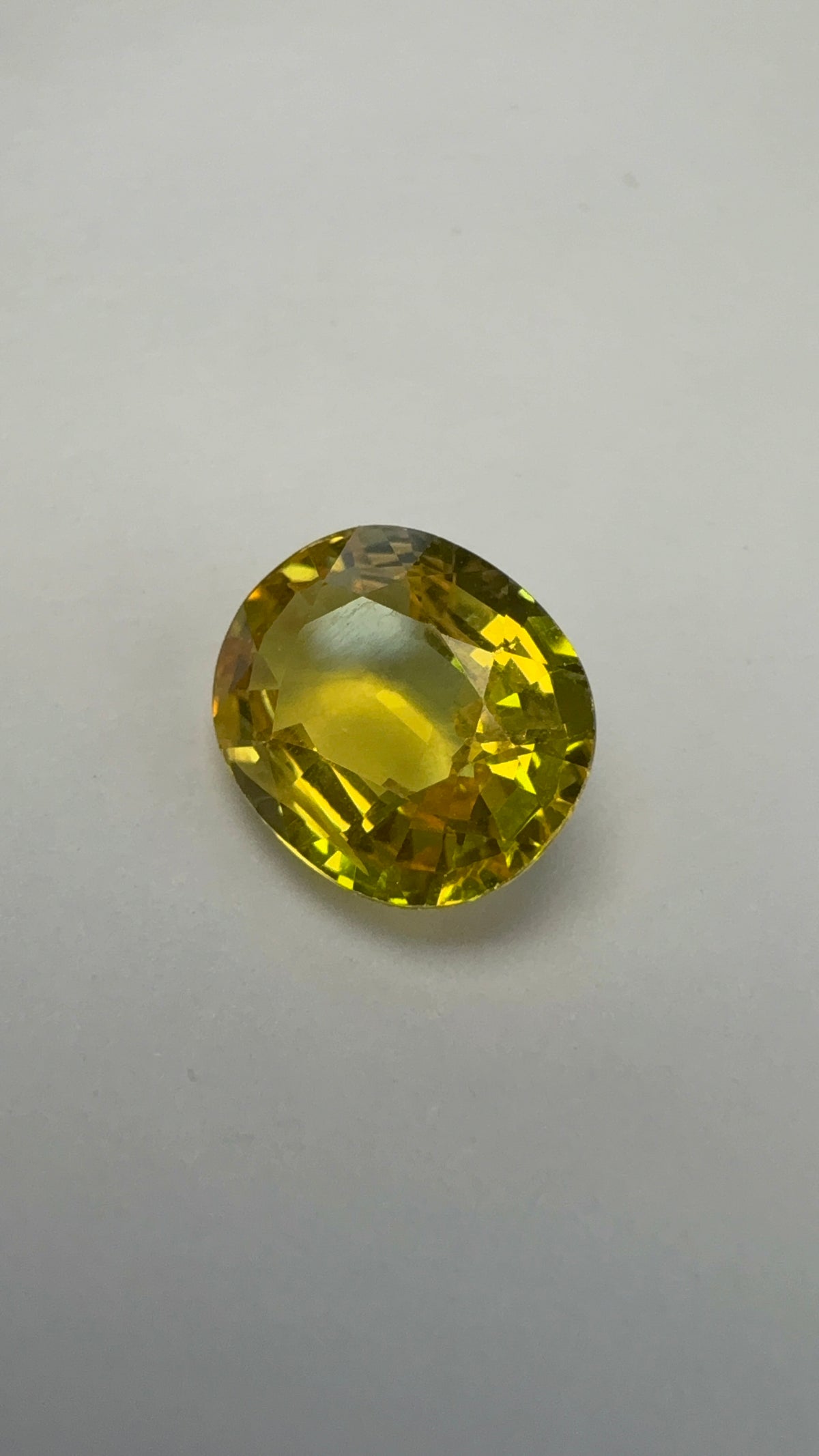 Yellow Sapphire 3.25 carat BKR-12 front view