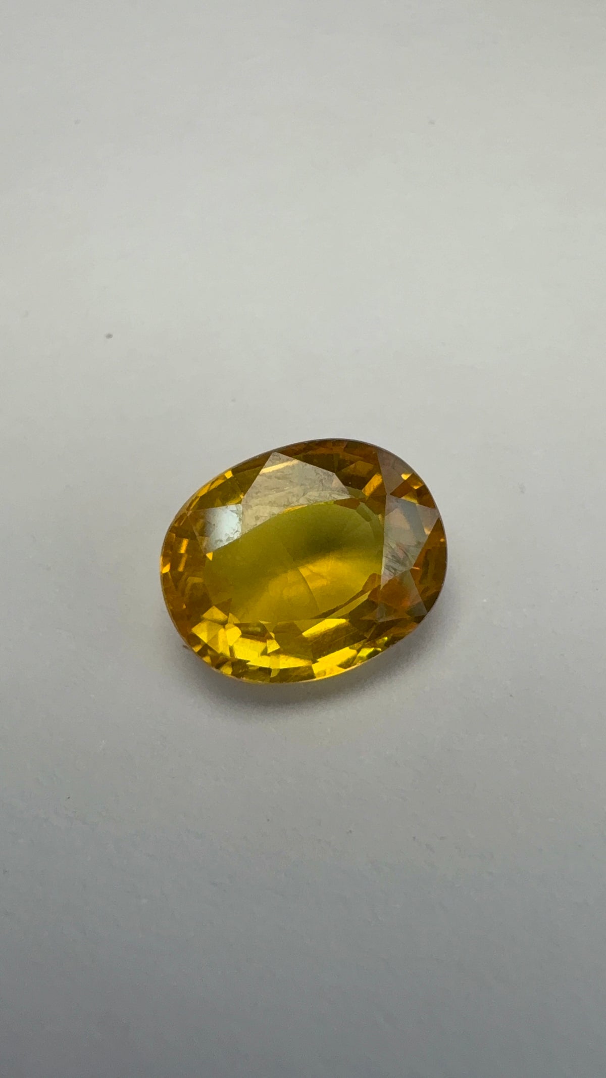 Yellow Sapphire 3.26 carat BKR-120 alternate face-up view