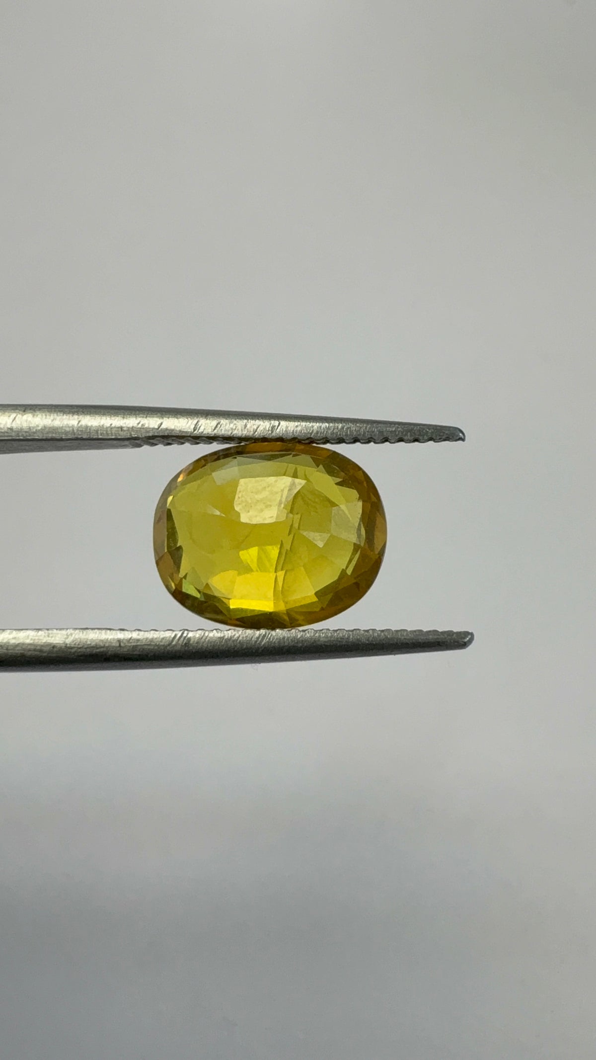 Yellow Sapphire 3.26 carat BKR-120 side view
