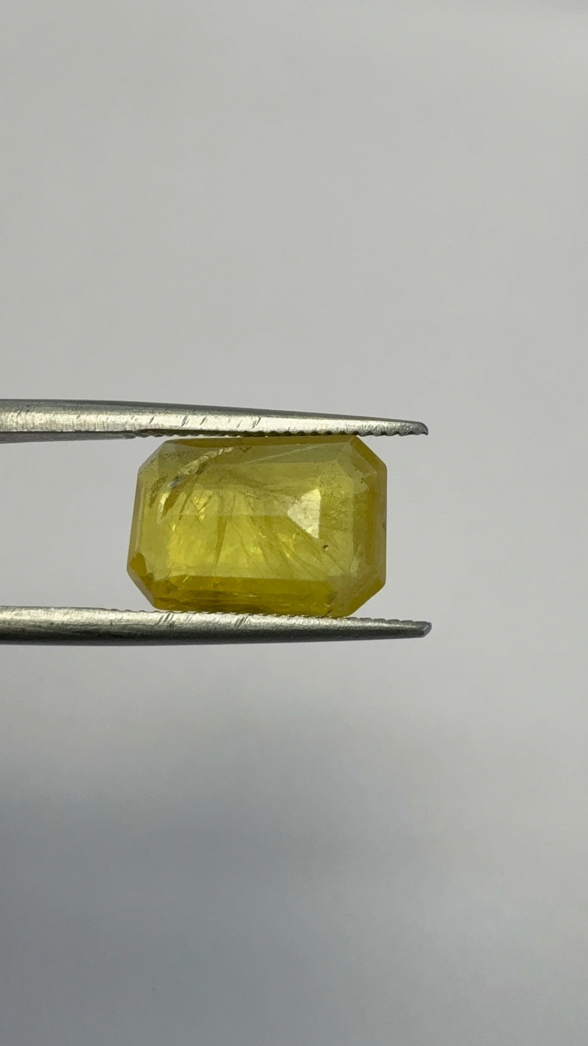Yellow Sapphire 4.44 carat BKR-129 angled view