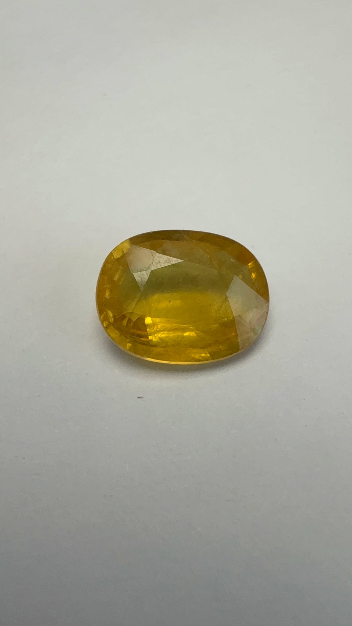 Yellow Sapphire 4.01 carat BKR-156 front view