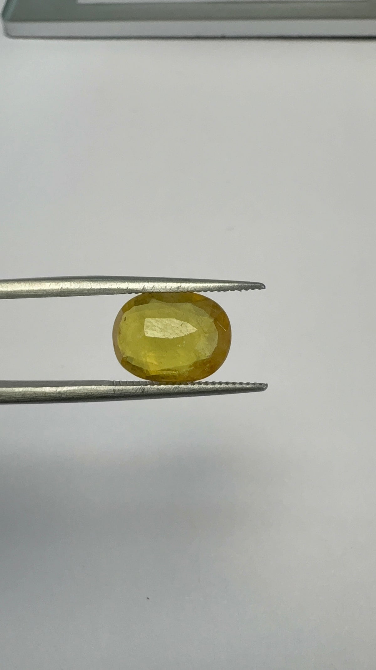 Yellow Sapphire 4.01 carat BKR-156 reverse view