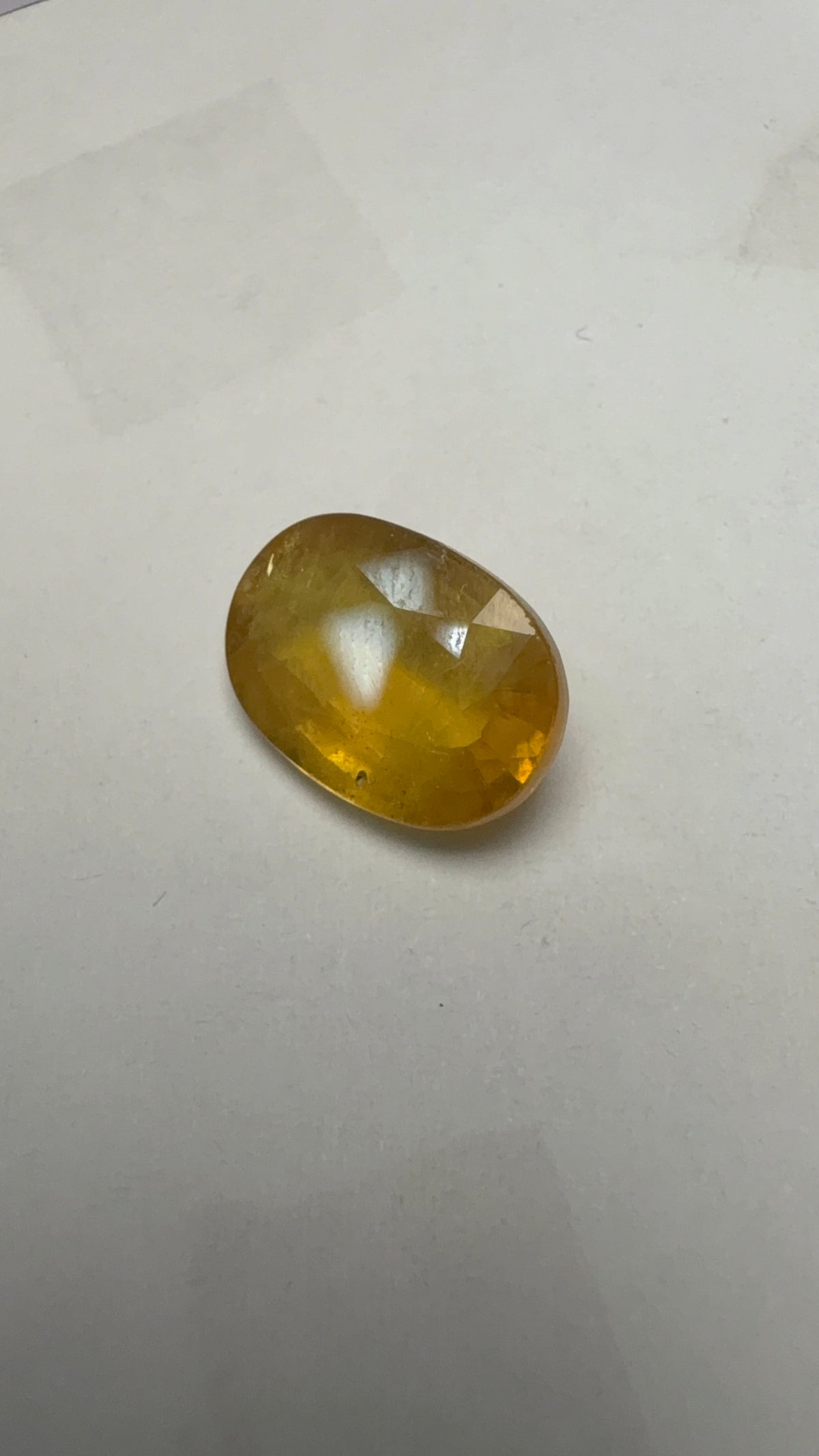 Yellow Sapphire – 6.09 Carat – Thailand — exact stone view 3