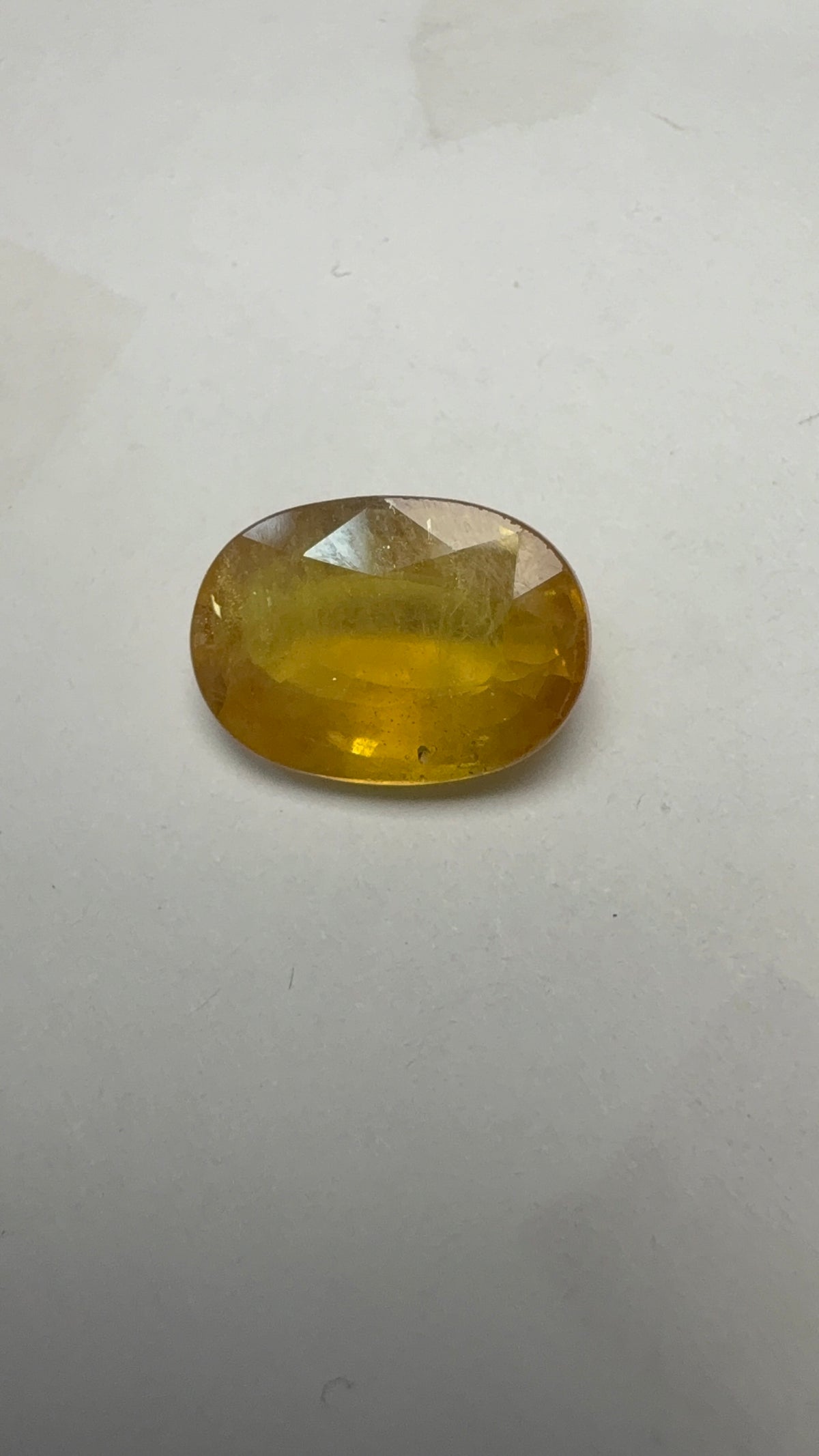 Yellow Sapphire – 6.09 Carat – Thailand — exact stone view 4