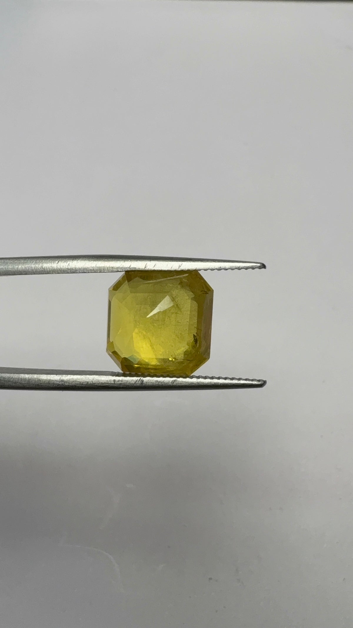 Yellow Sapphire – 5.82 Carat – Thailand — exact stone view 5