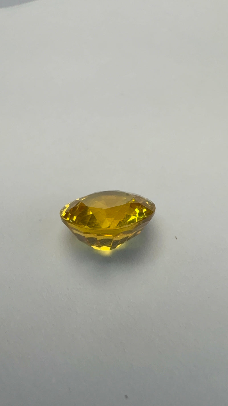 Yellow Sapphire – 2.97 Carat – Thailand