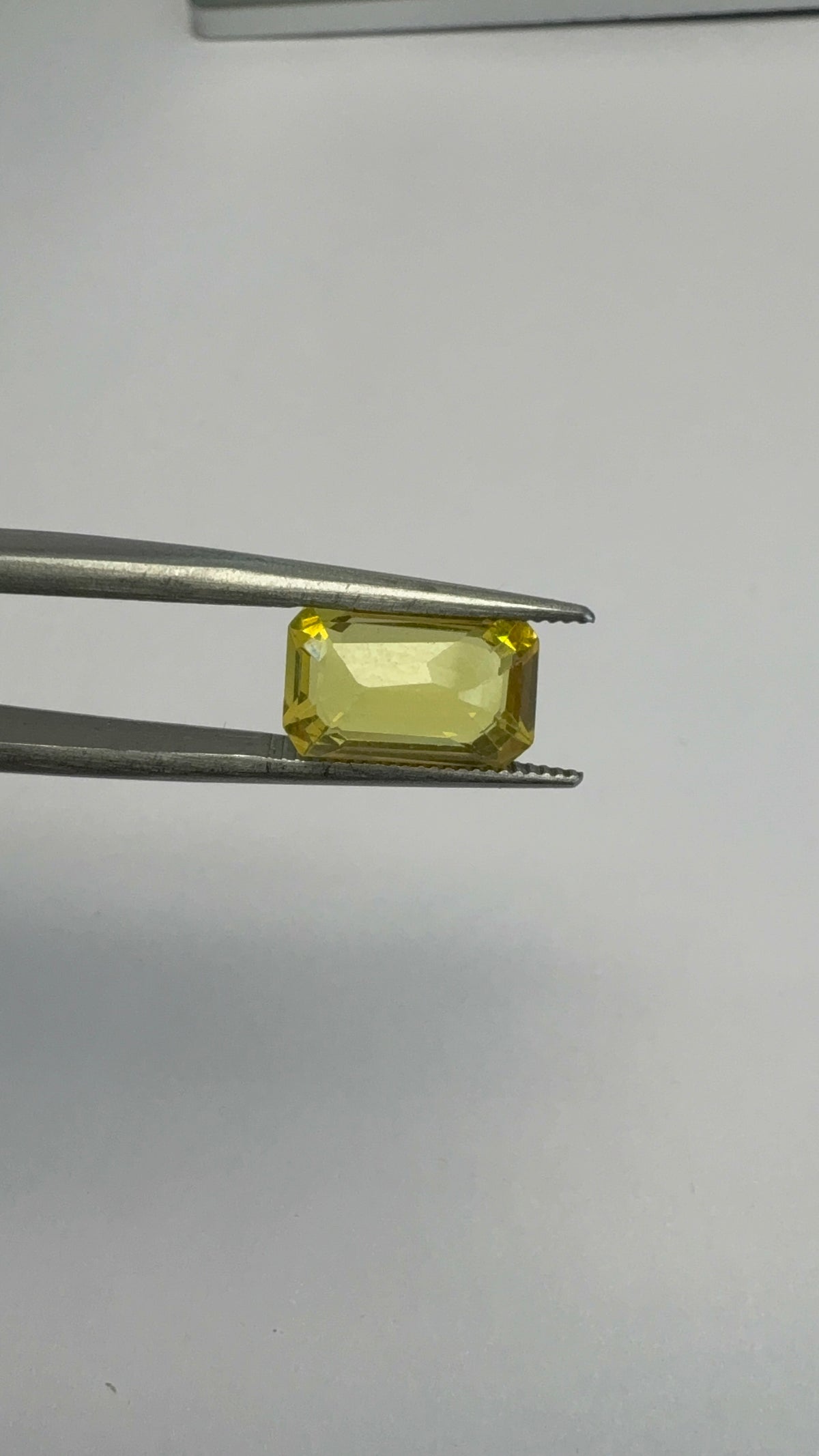 Yellow Sapphire 3.78 carat BKR-175 angled view