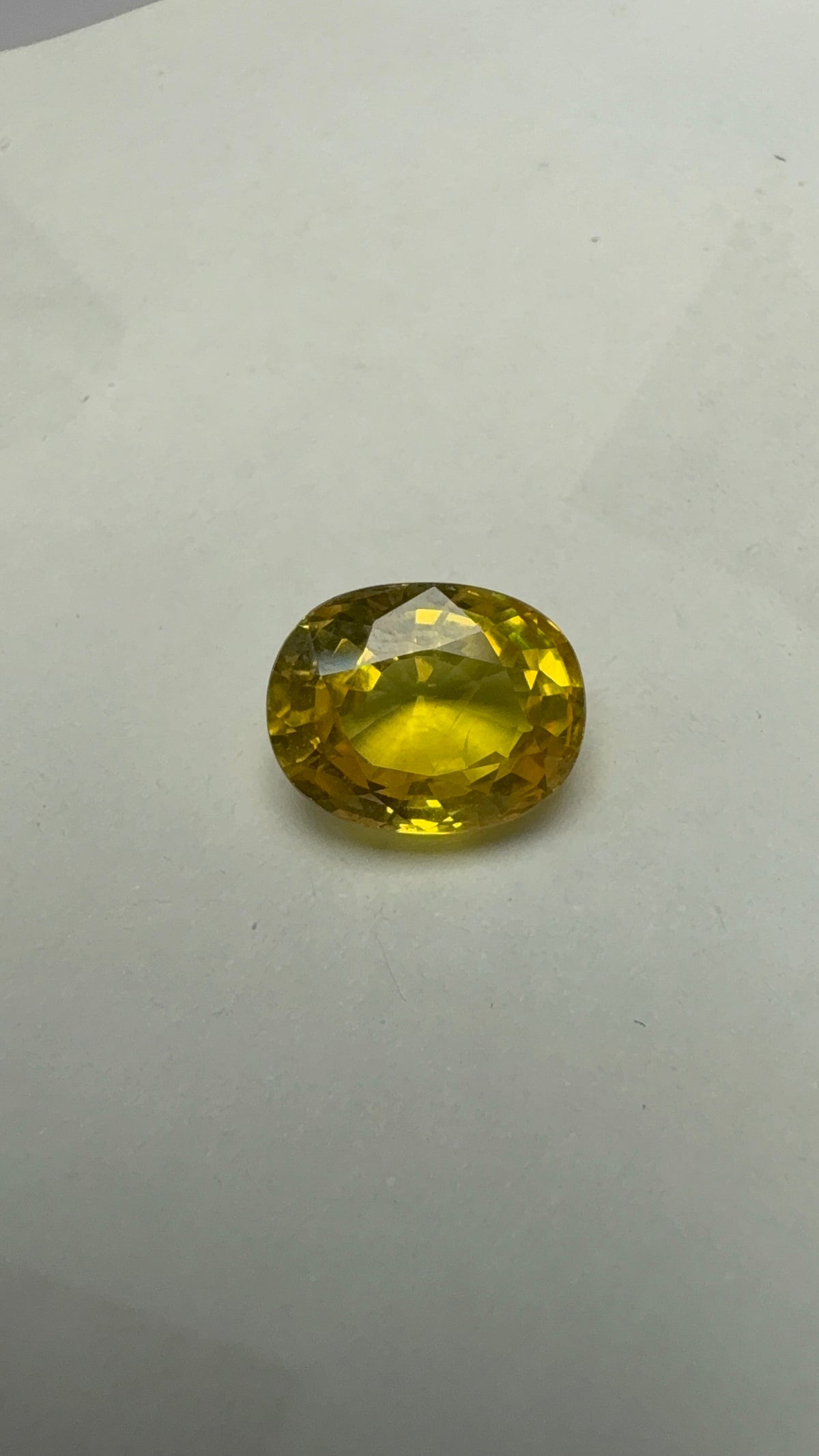 Yellow Sapphire – 4.57 Carat – Thailand — exact stone view 2