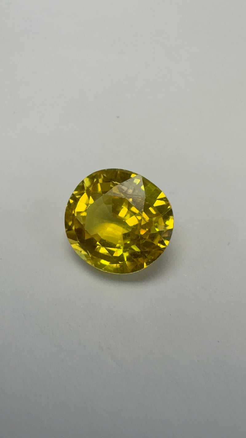 Yellow Sapphire – 2.92 Carat – Thailand