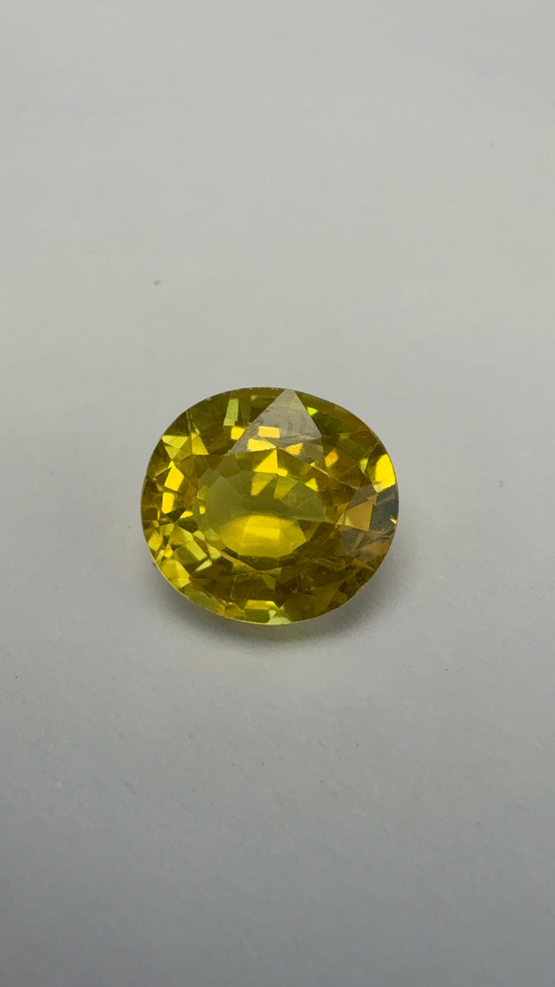 Yellow Sapphire – 2.92 Carat – Thailand