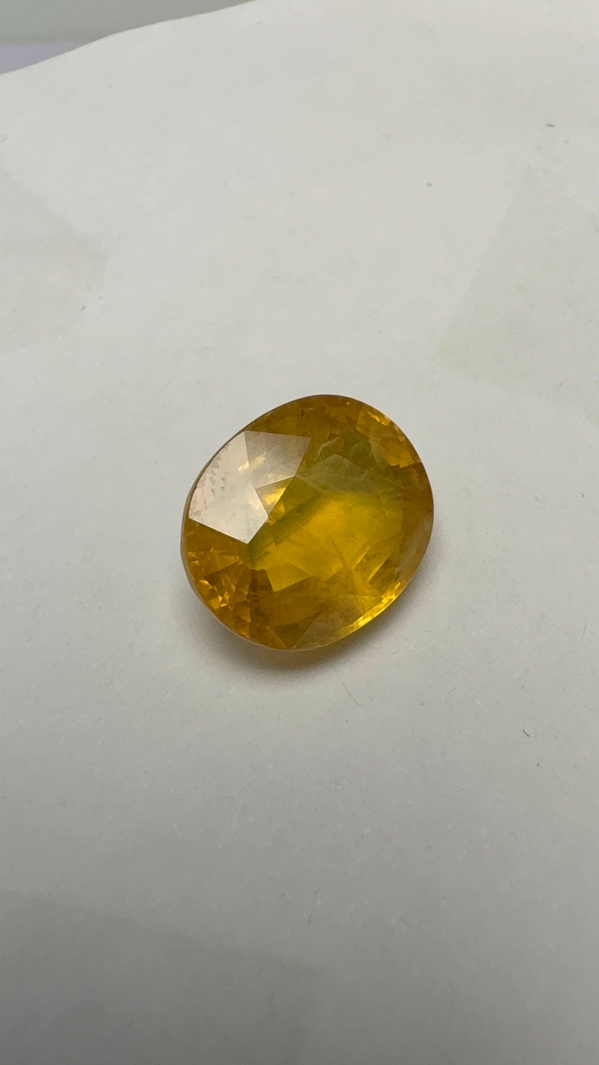 Yellow Sapphire – 7.88 Carat – Thailand — exact stone view 1