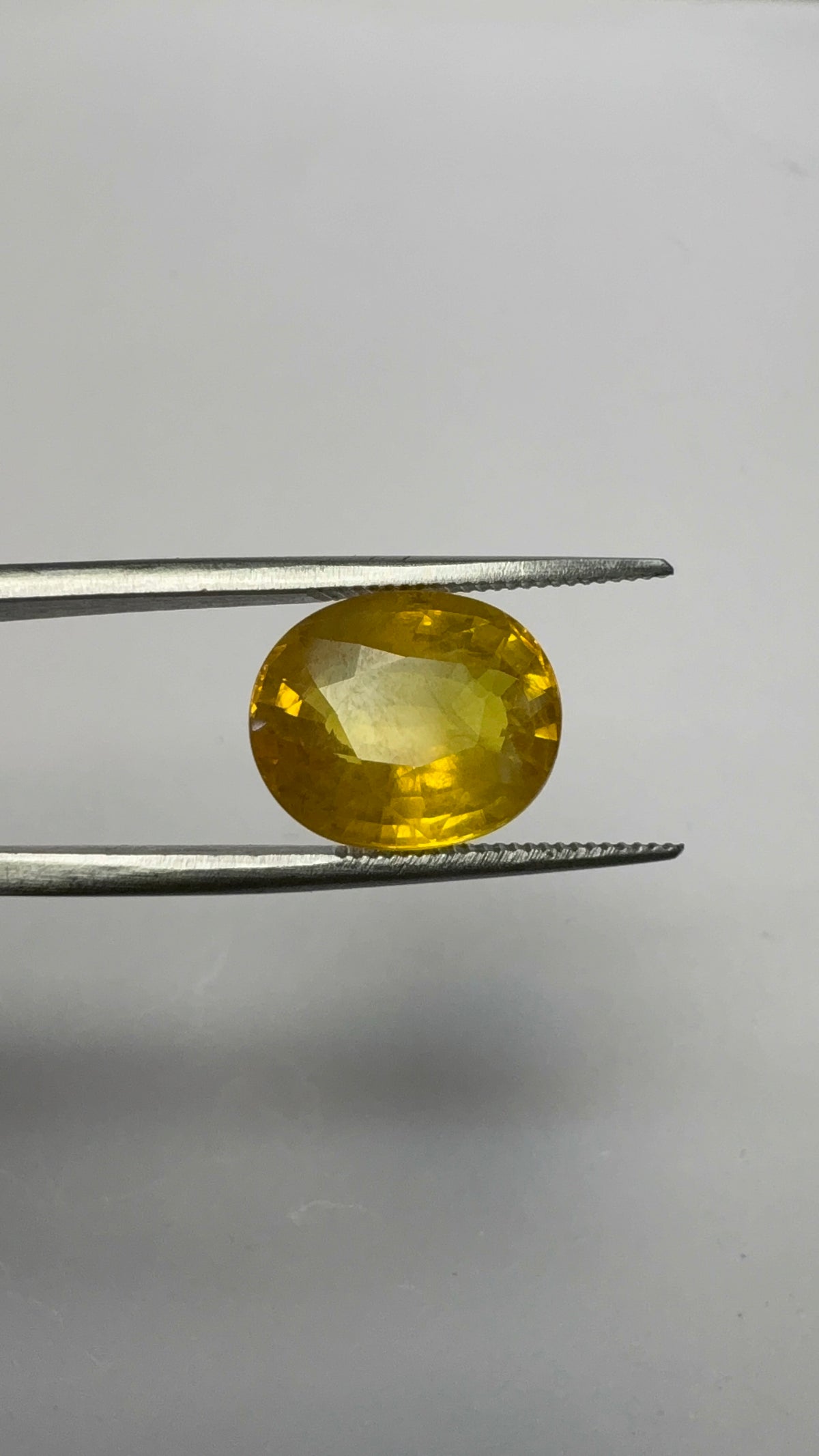Yellow Sapphire – 7.88 Carat – Thailand — exact stone view 5