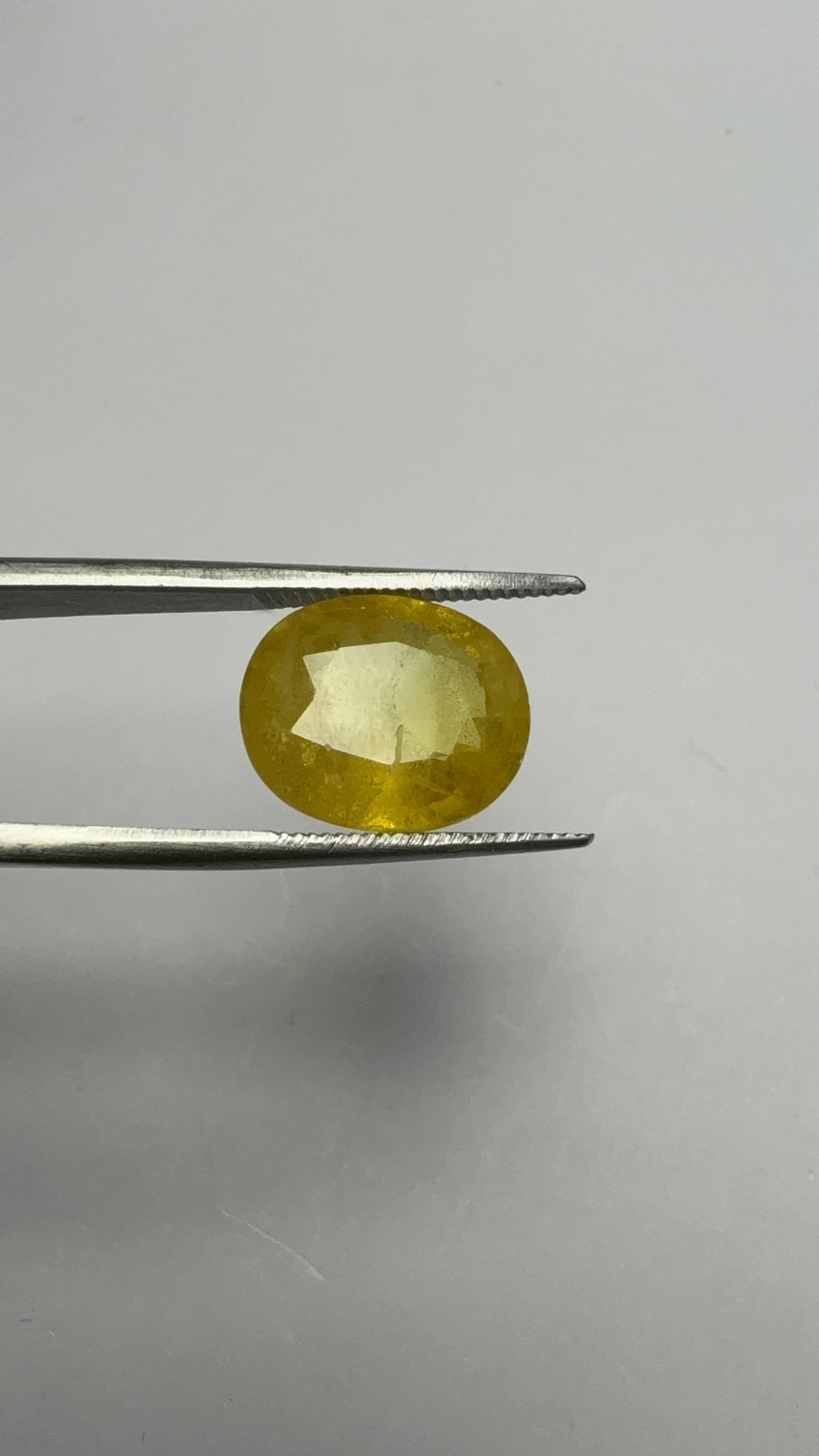 Yellow Sapphire 6.53 carat BKR-185 close view