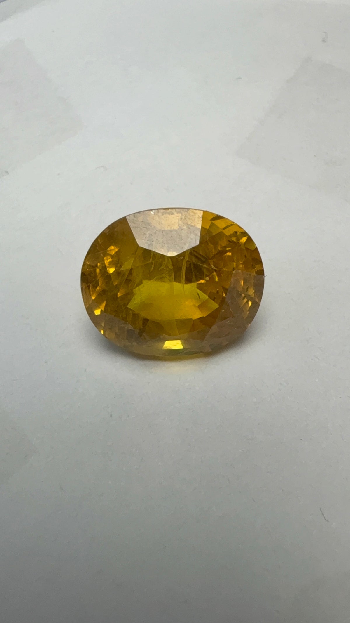 Yellow Sapphire – 11.18 Carat – Thailand — exact stone view 2