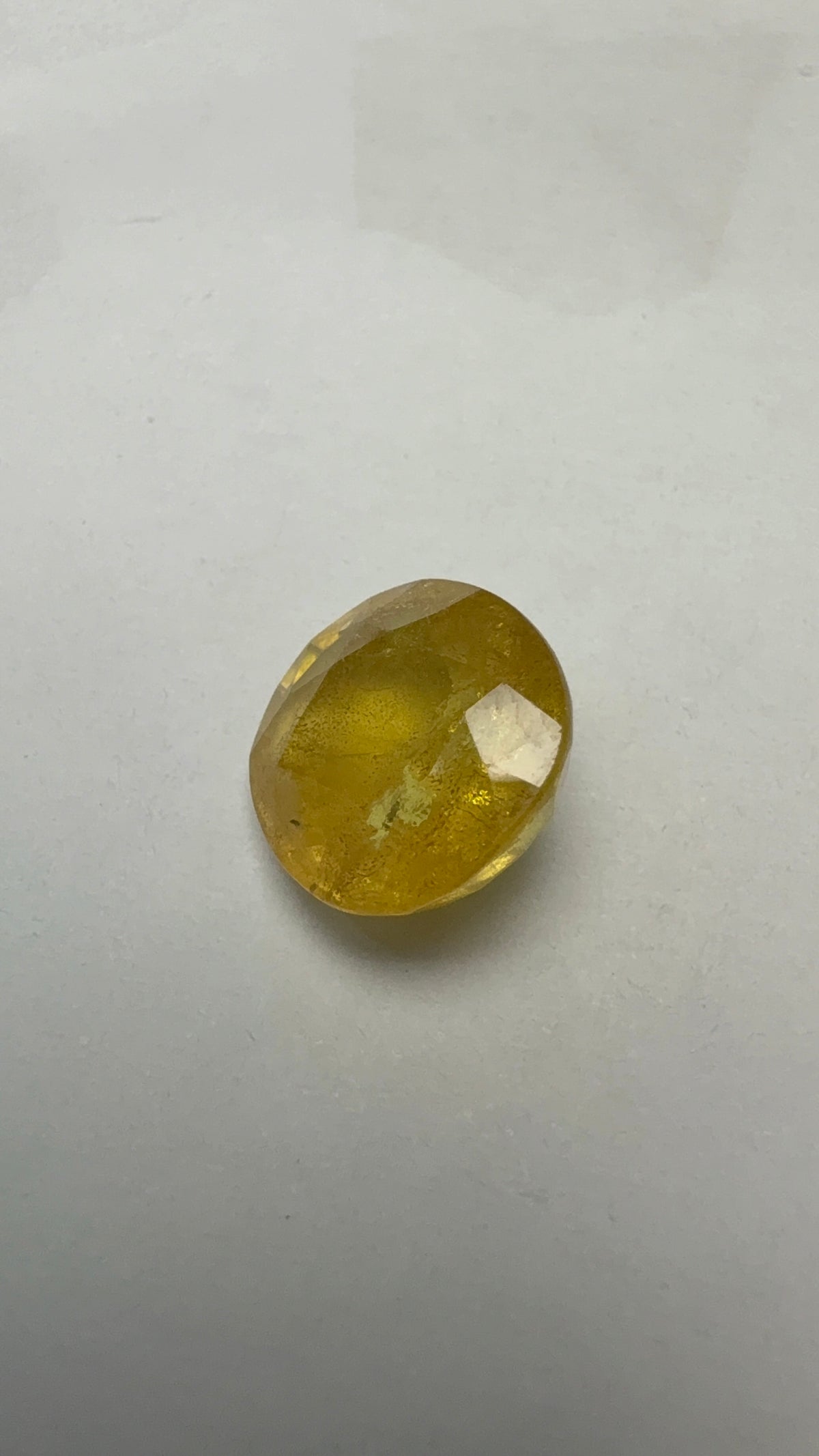 Yellow Sapphire – 6.15 Carat – Thailand — exact stone view 1