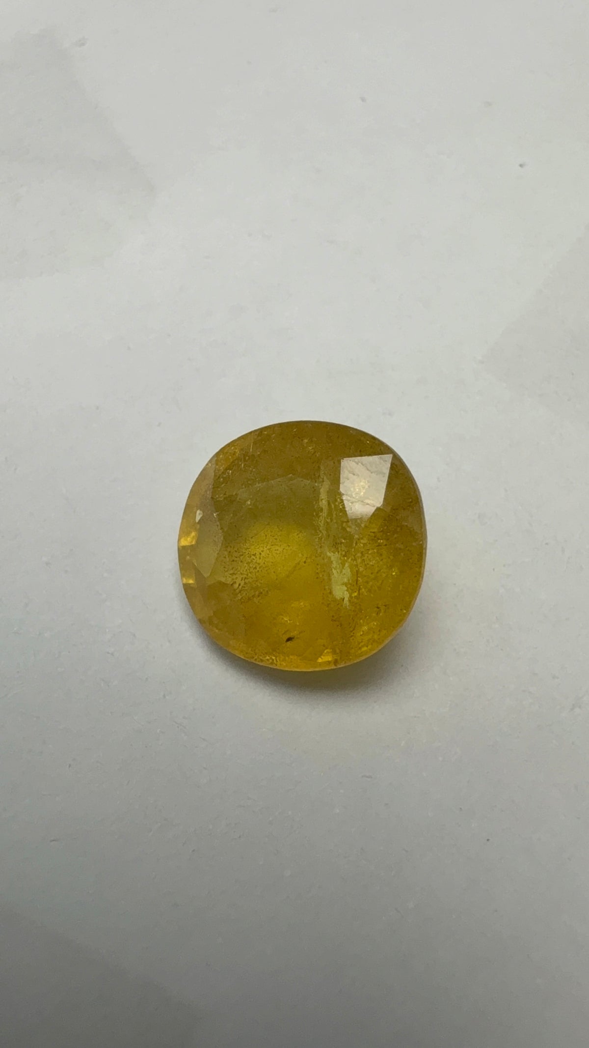 Yellow Sapphire – 6.15 Carat – Thailand — exact stone view 2