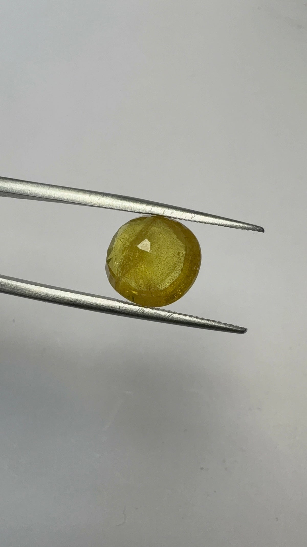 Yellow Sapphire – 6.15 Carat – Thailand — exact stone view 5