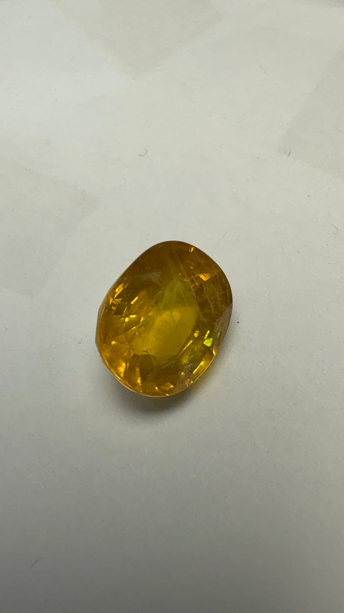 Yellow Sapphire – 7.04 Carat – Thailand — exact stone view 1