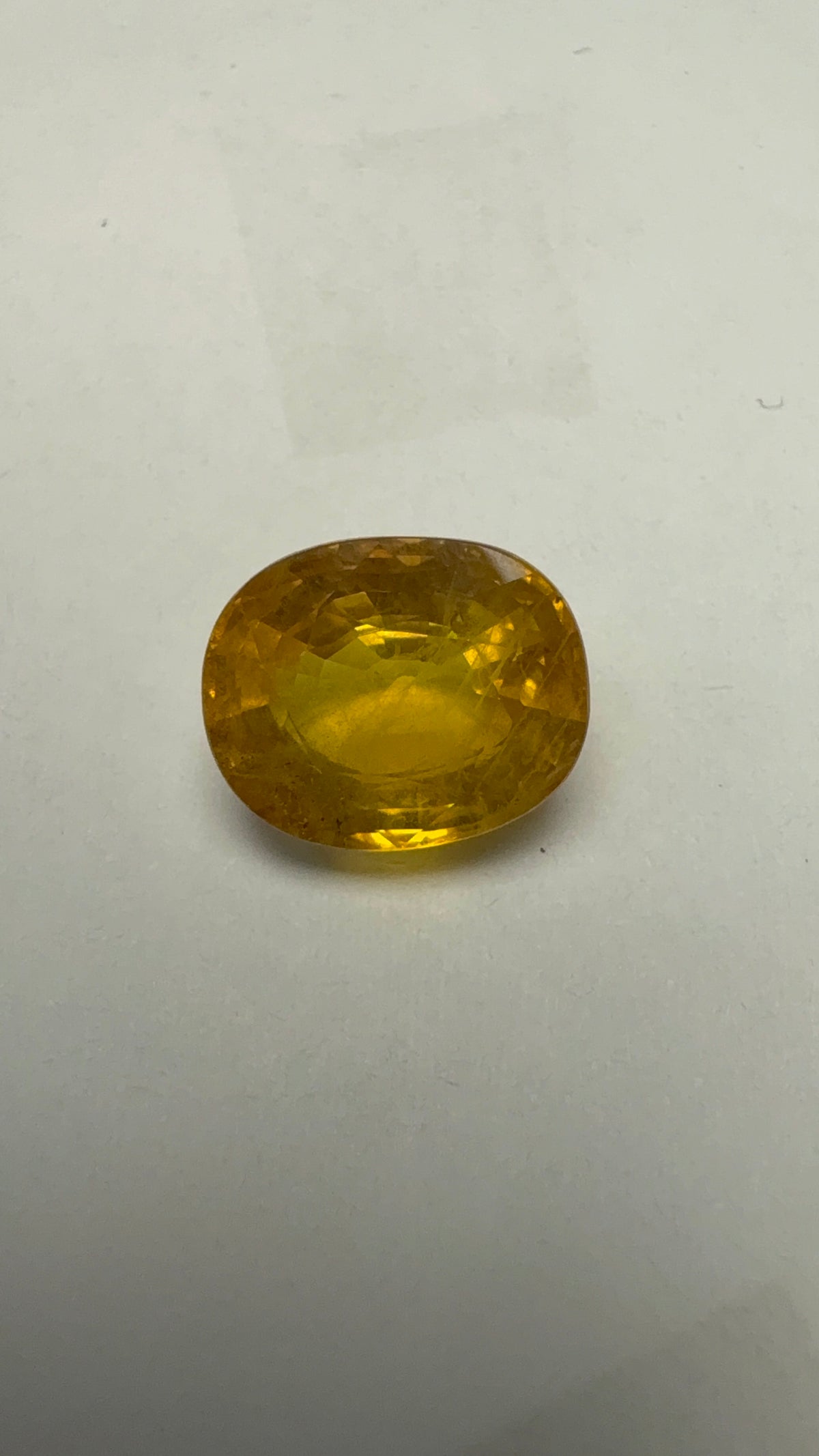 Yellow Sapphire – 7.04 Carat – Thailand — exact stone view 3