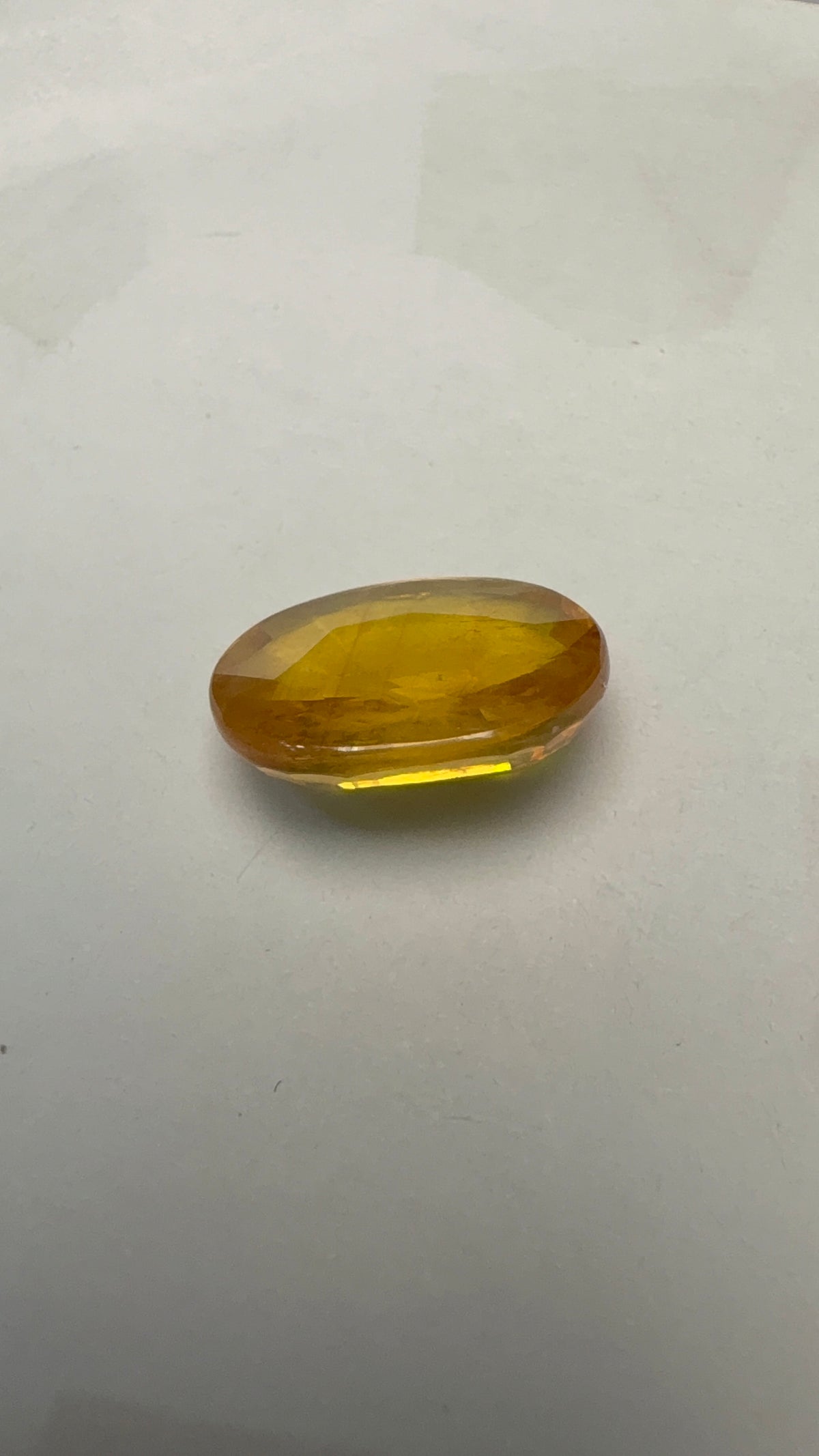 Yellow Sapphire – 7.75 Carat – Thailand — exact stone view 4