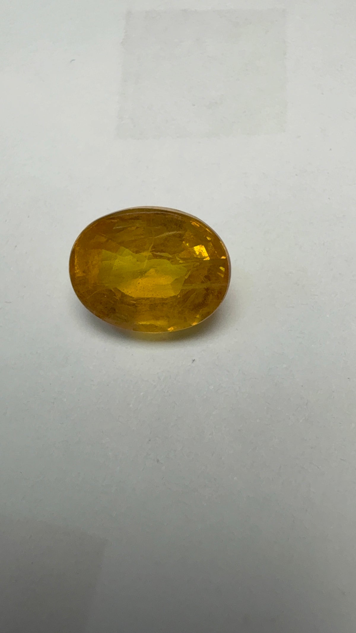 Yellow Sapphire – 5.54 Carat – Thailand — exact stone view 3