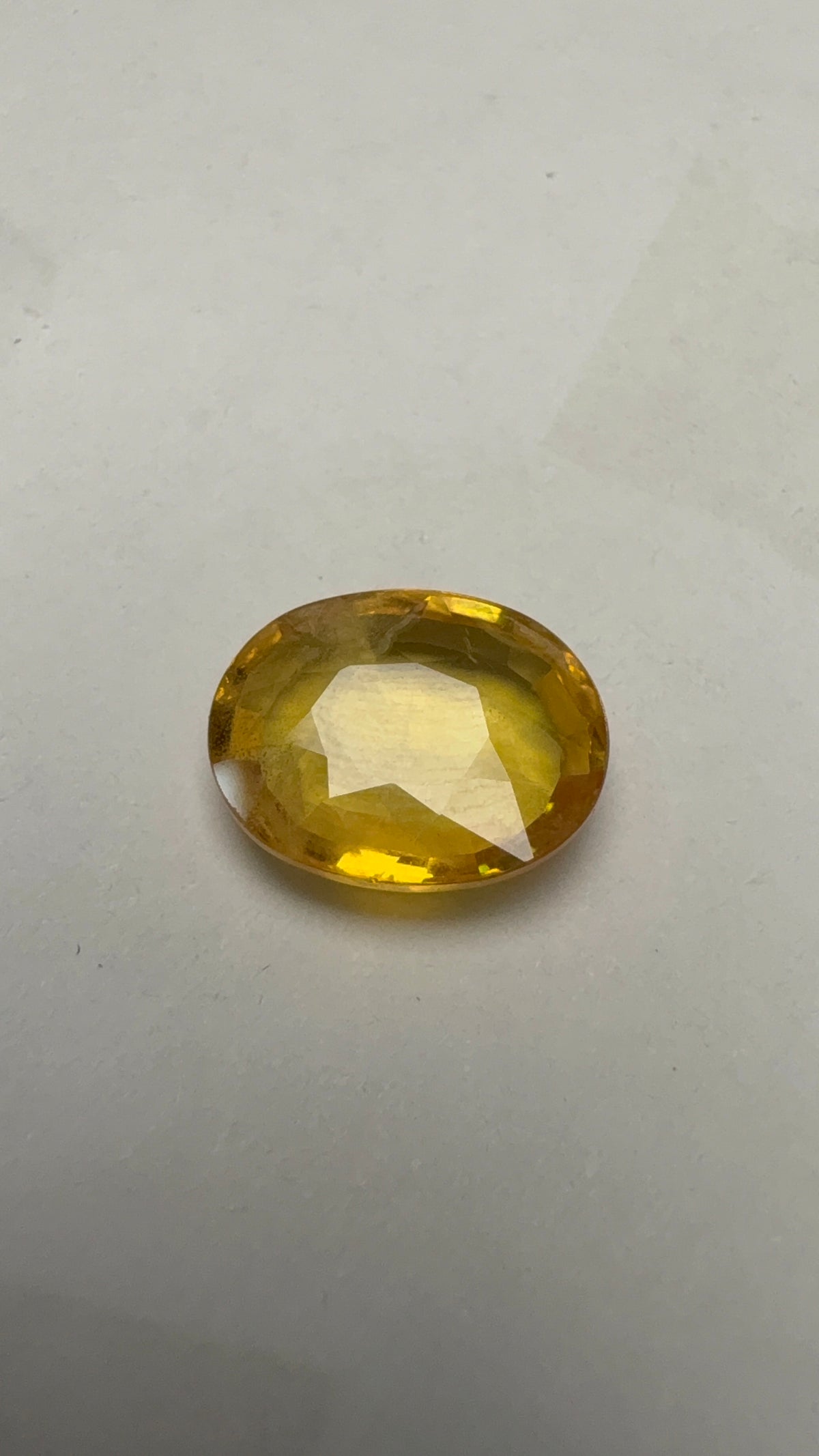 Yellow Sapphire – 5.05 Carat – Thailand — exact stone view 2