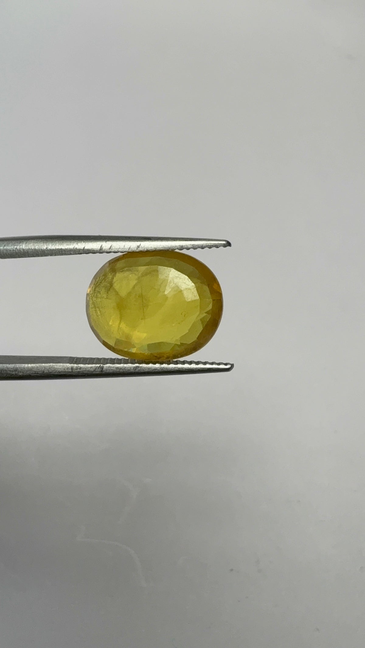 Yellow Sapphire – 5.05 Carat – Thailand — exact stone view 5