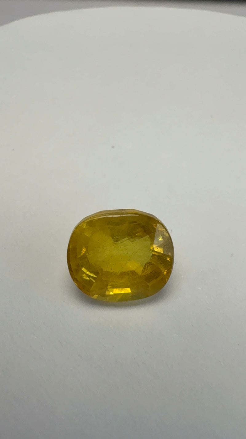 Yellow Sapphire – 4.34 Carat – Thailand