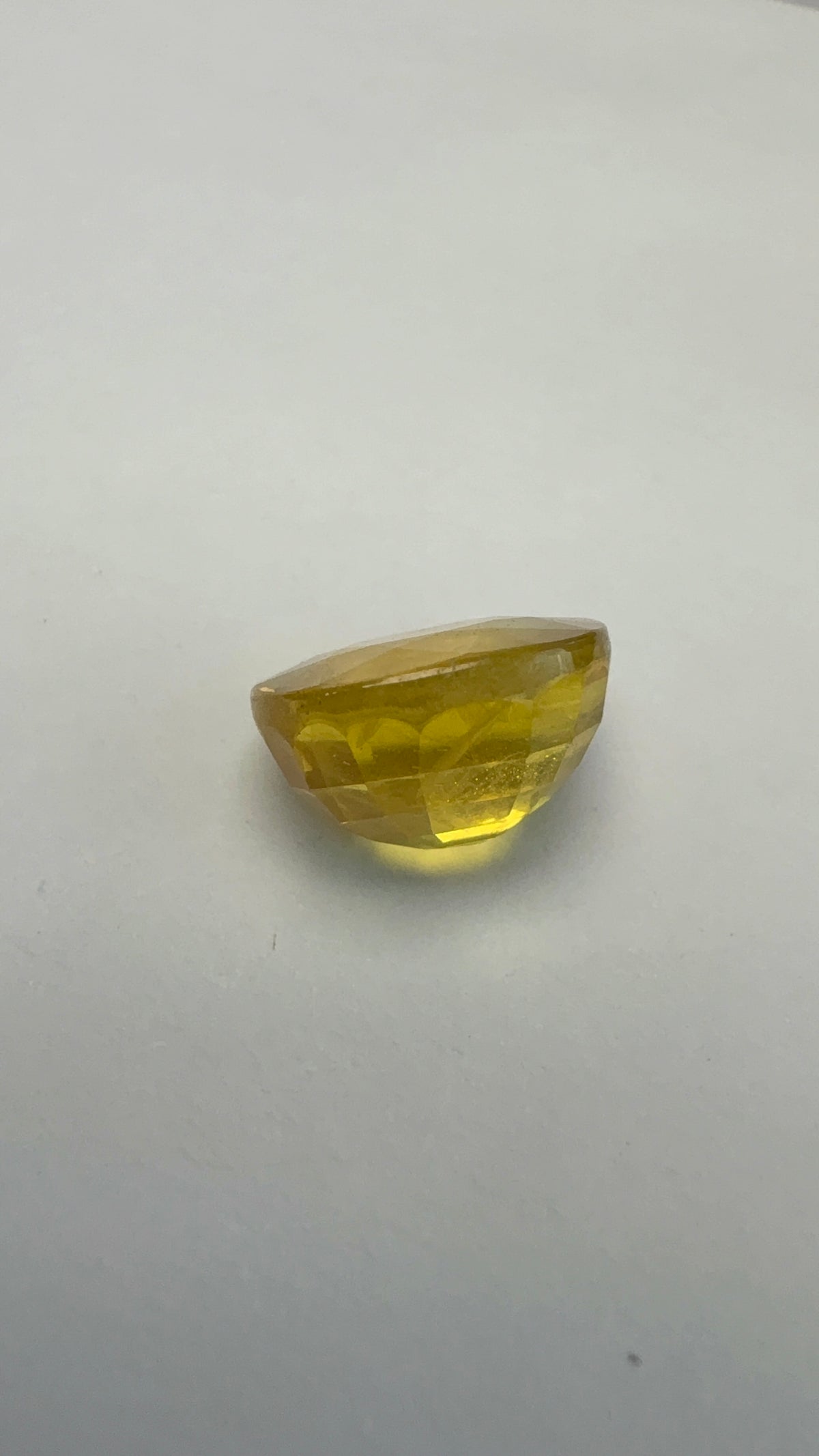 Yellow Sapphire 4.34 carat BKR-210 alternate face-up view