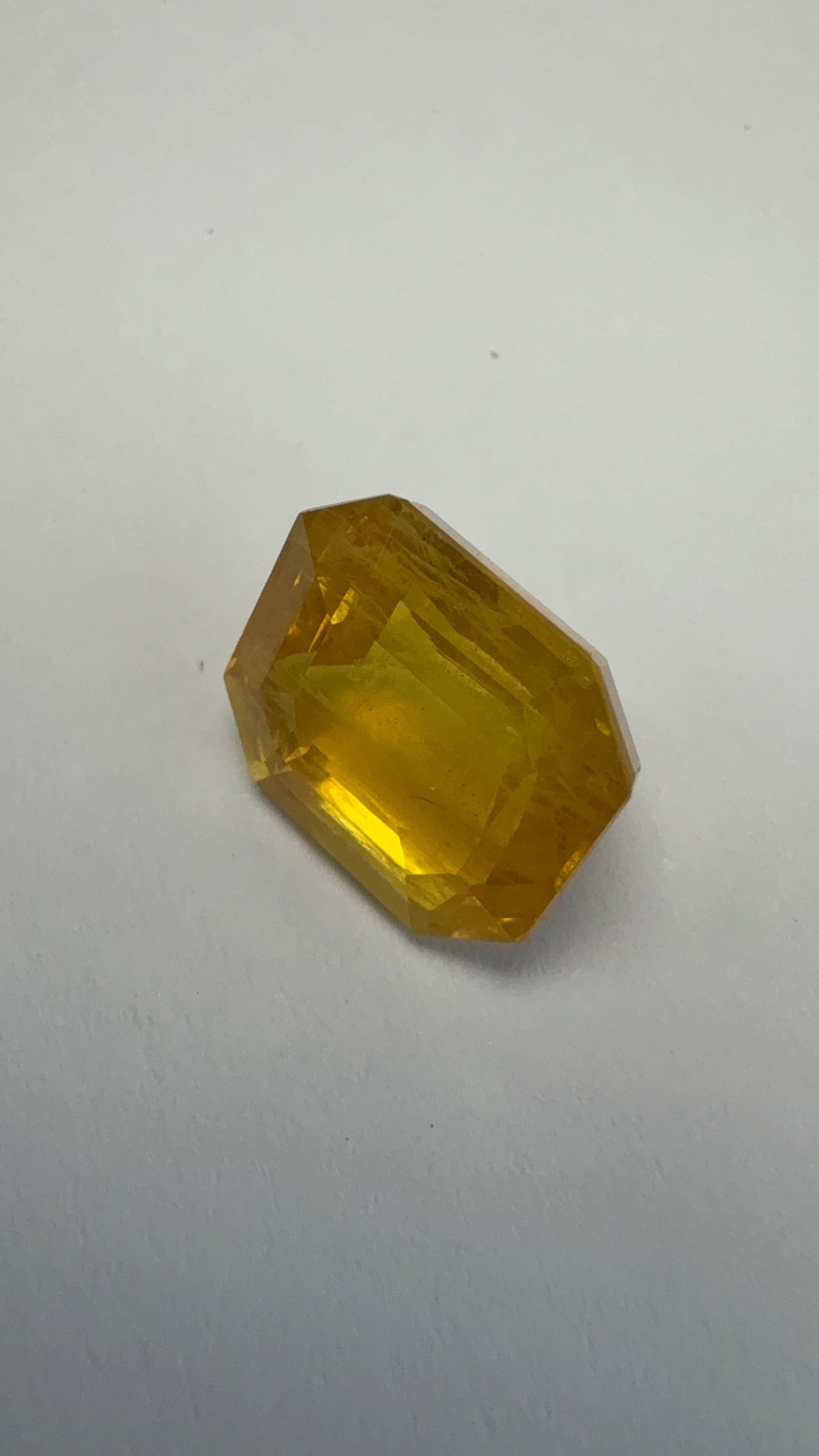 Yellow Sapphire 7.81 carat BKR-213 face-up view