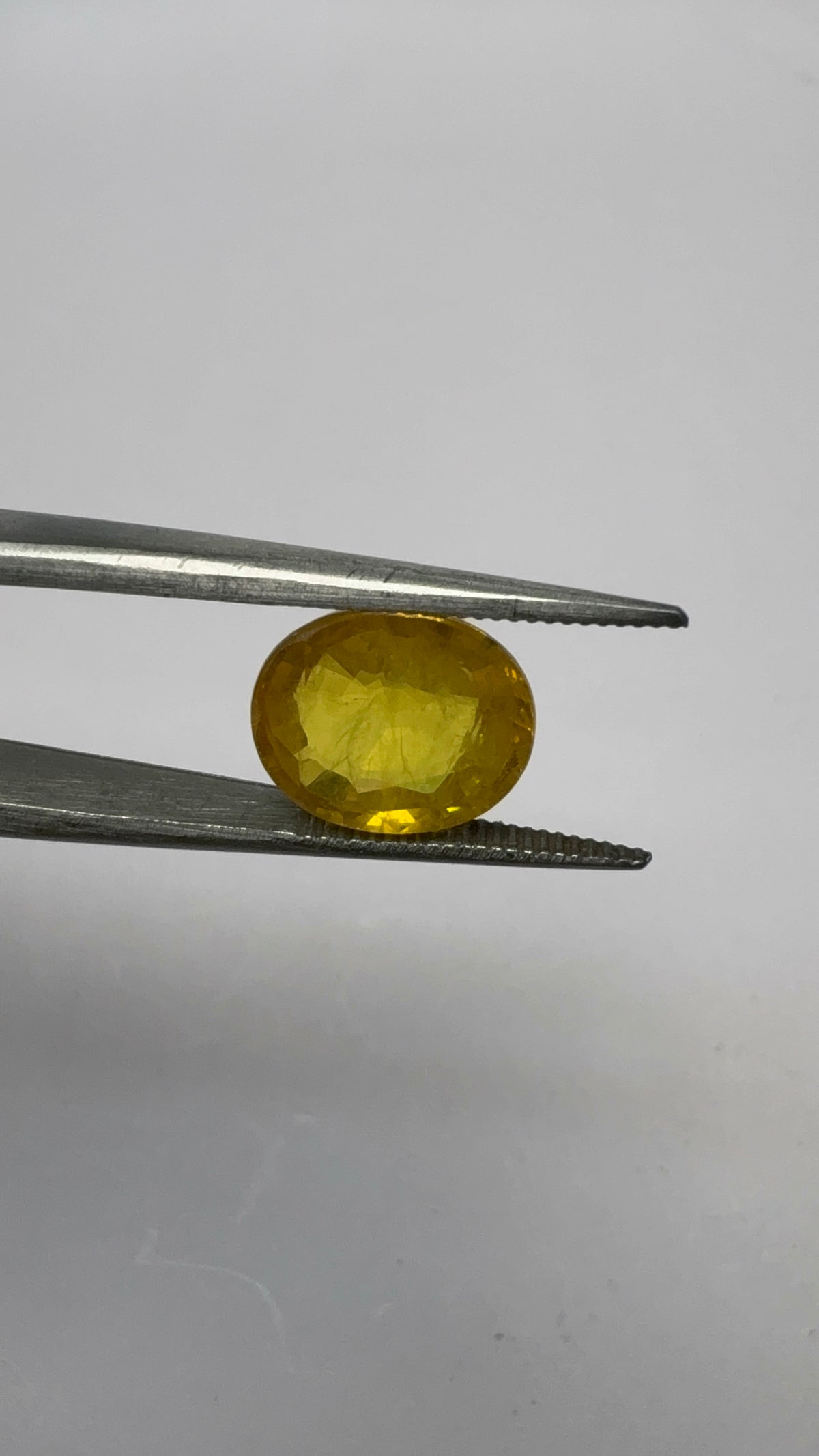 Yellow Sapphire – 5.25 Carat – Thailand — exact stone view 4