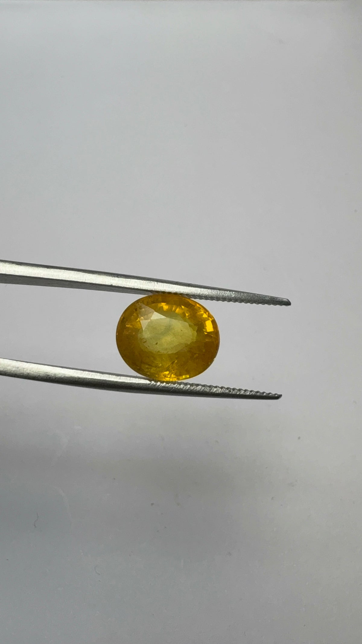 Yellow Sapphire – 5.25 Carat – Thailand — exact stone view 4