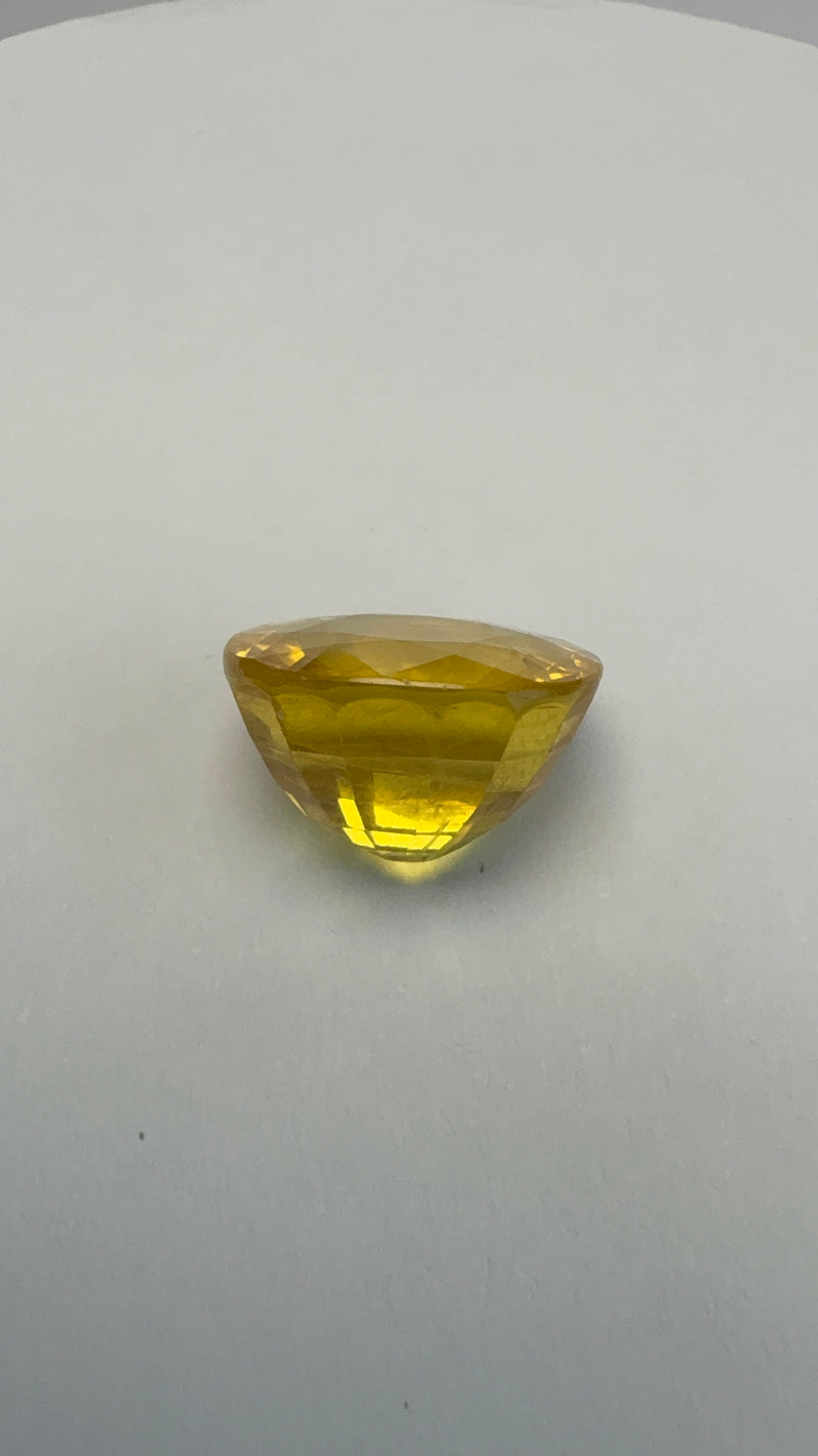 Yellow Sapphire – 10.90 Carat – Thailand