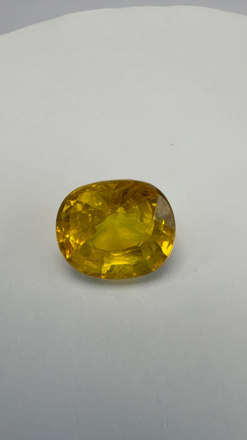 Yellow Sapphire – 10.90 Carat – Thailand
