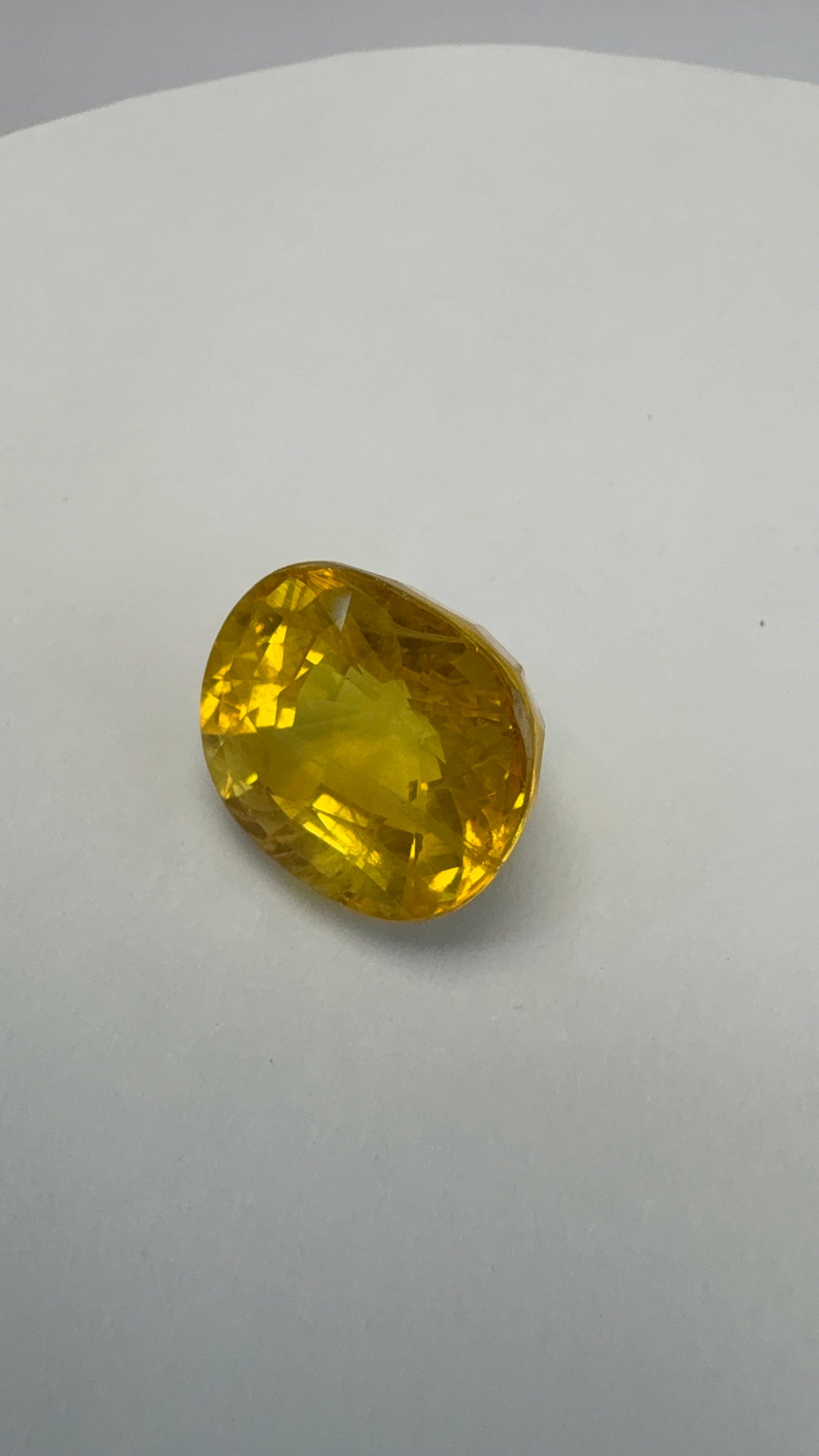 Yellow Sapphire 10.90 carat BKR-221 close view