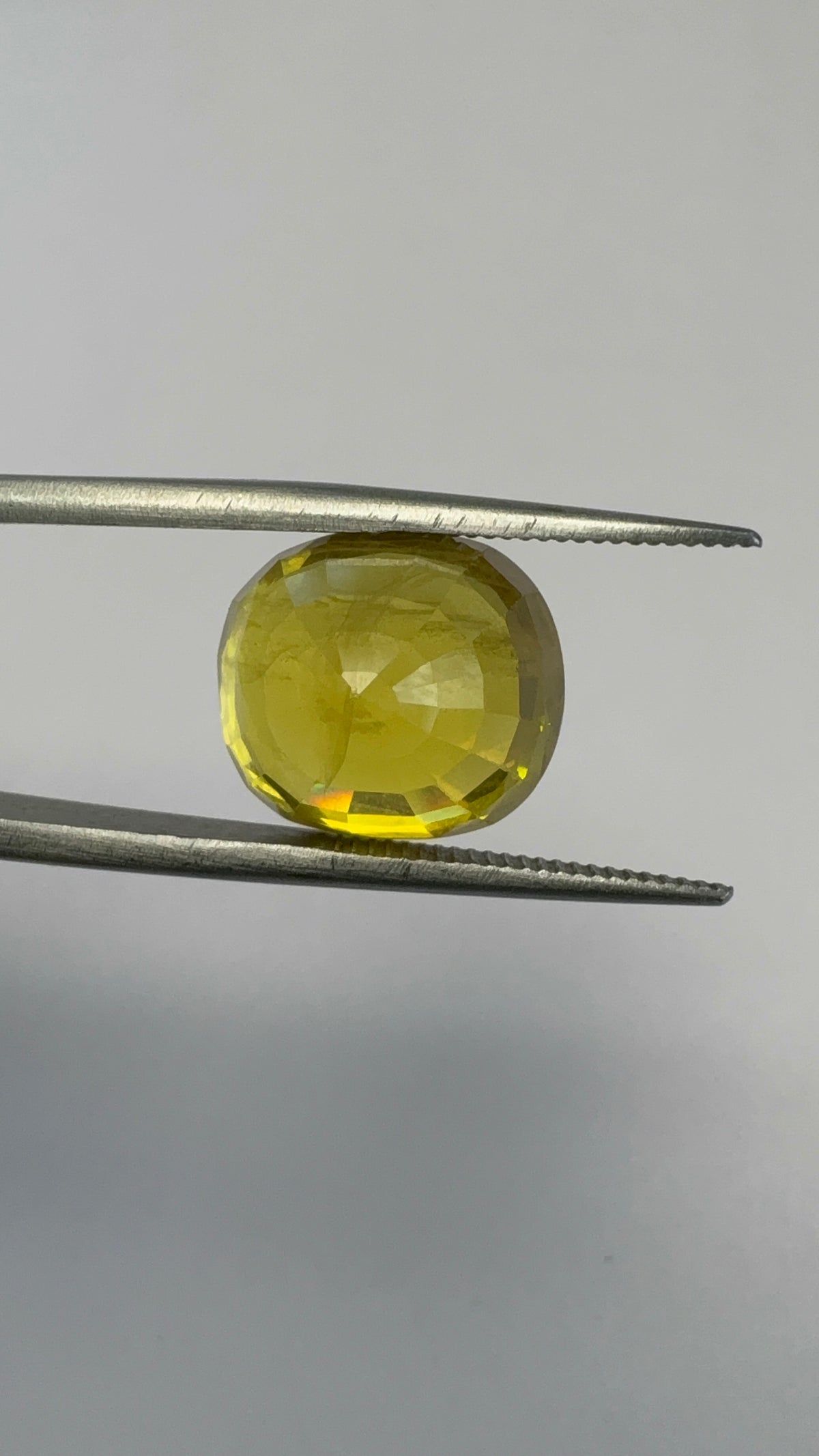 Yellow Sapphire 10.90 carat BKR-221 reverse view