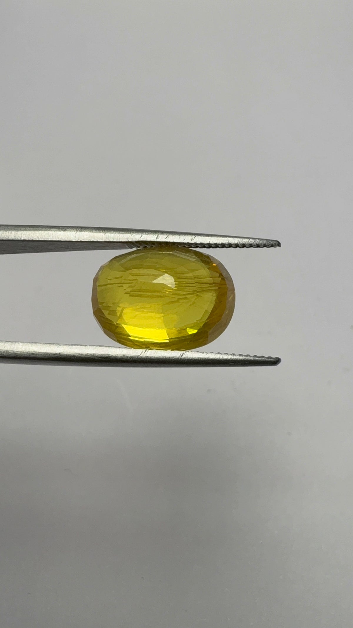 Yellow Sapphire – 7.51 Carat – Thailand — exact stone view 5