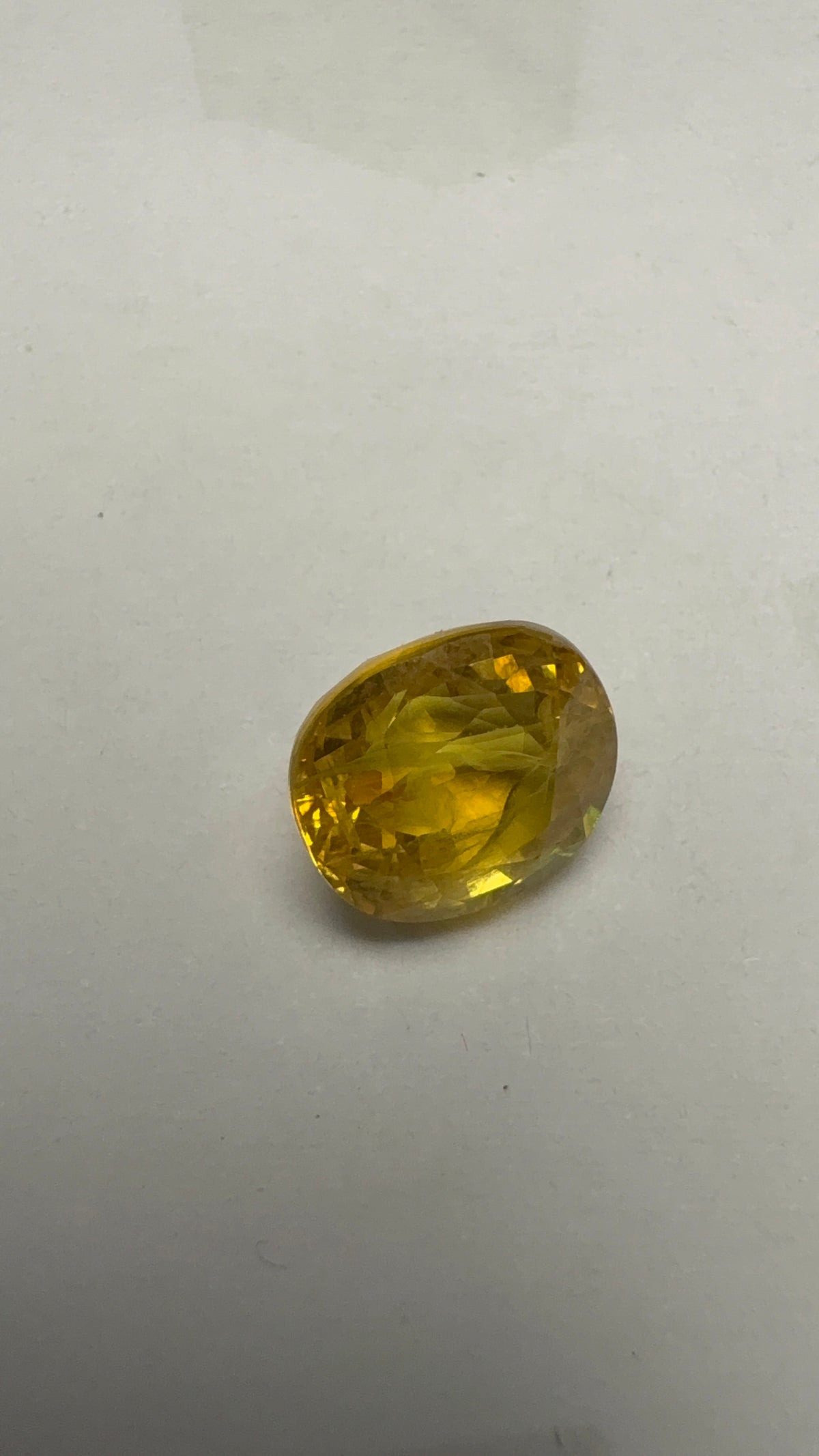 Yellow Sapphire – 5.27 Carat – Thailand — exact stone view 2
