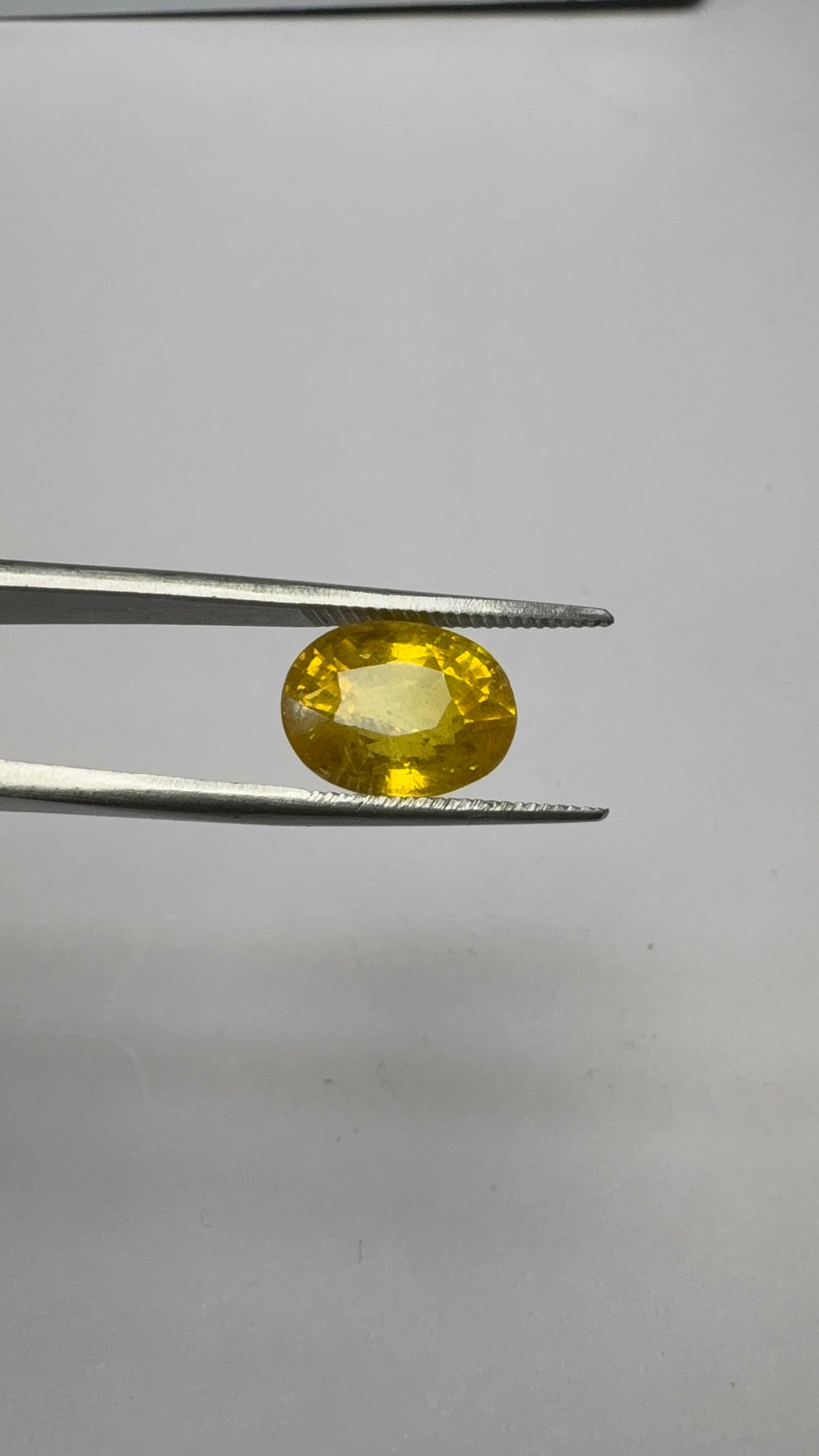 Yellow Sapphire – 5.09 Carat – Thailand — exact stone view 5