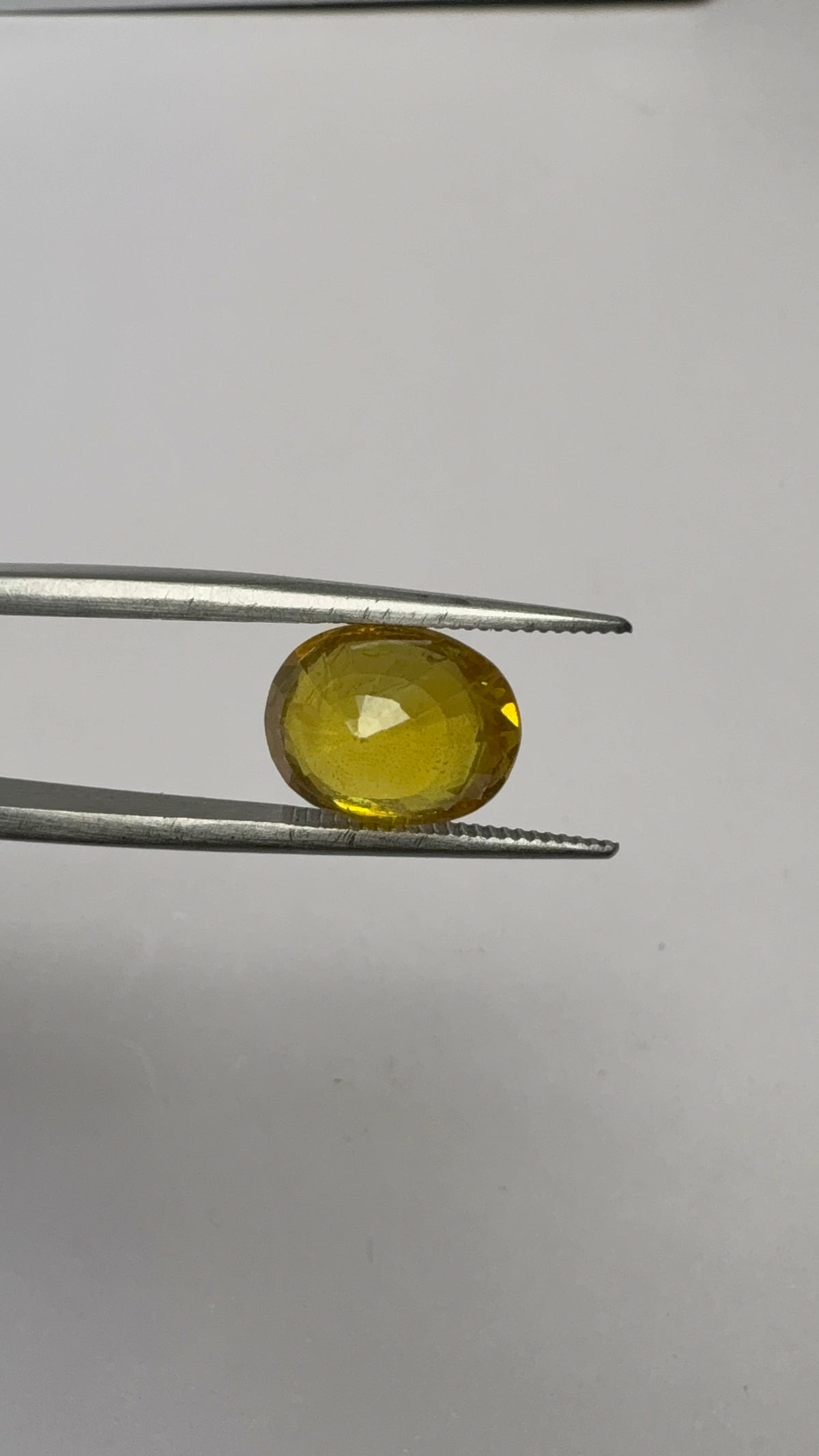 Yellow Sapphire – 5.09 Carat – Thailand — exact stone view 6